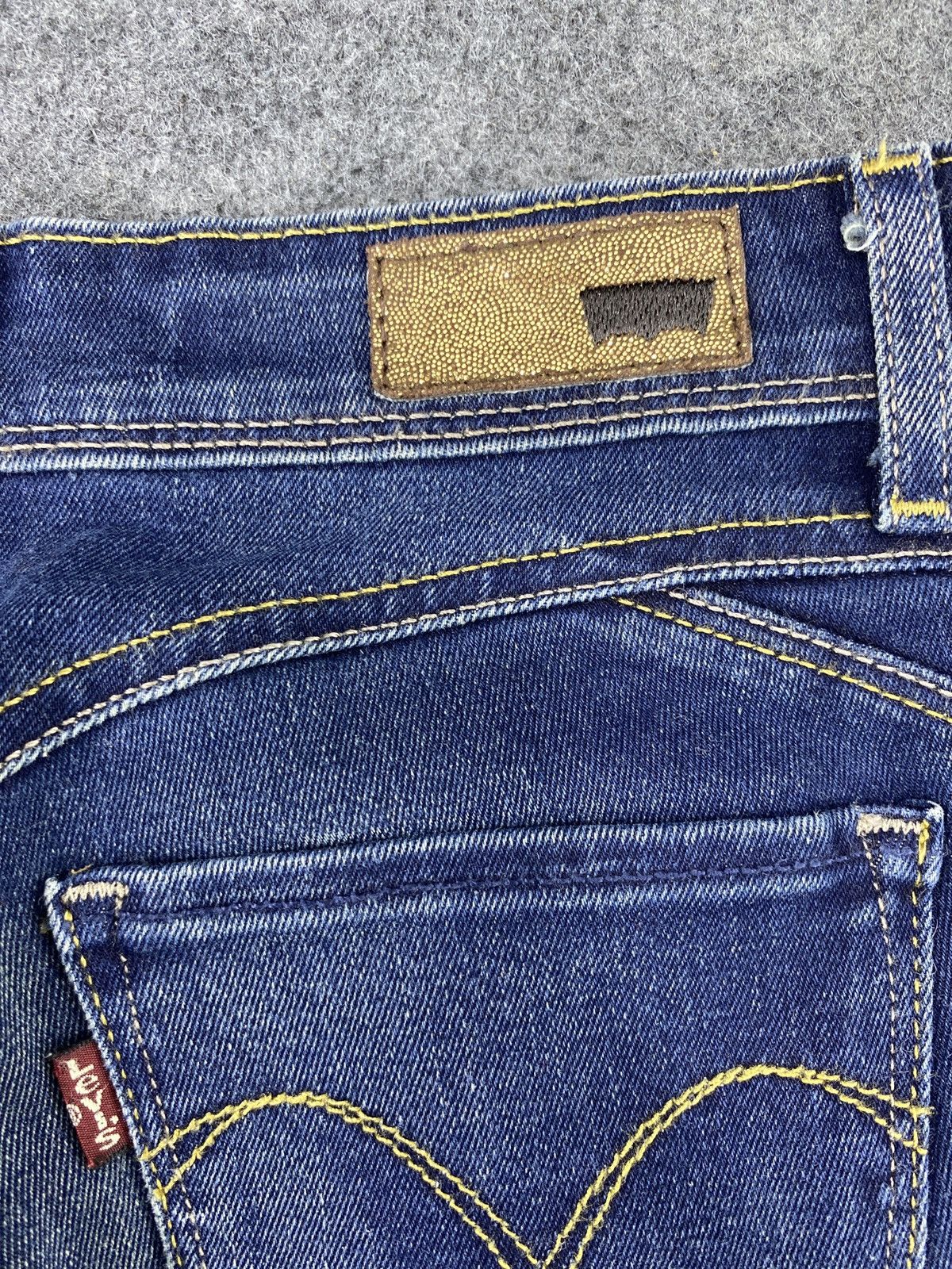 Jean × Levi's × Vintage Vintage Levis Straight Blue Wash Jeans - J1044 Size 26" / US 2 / IT 38 - 11 Thumbnail