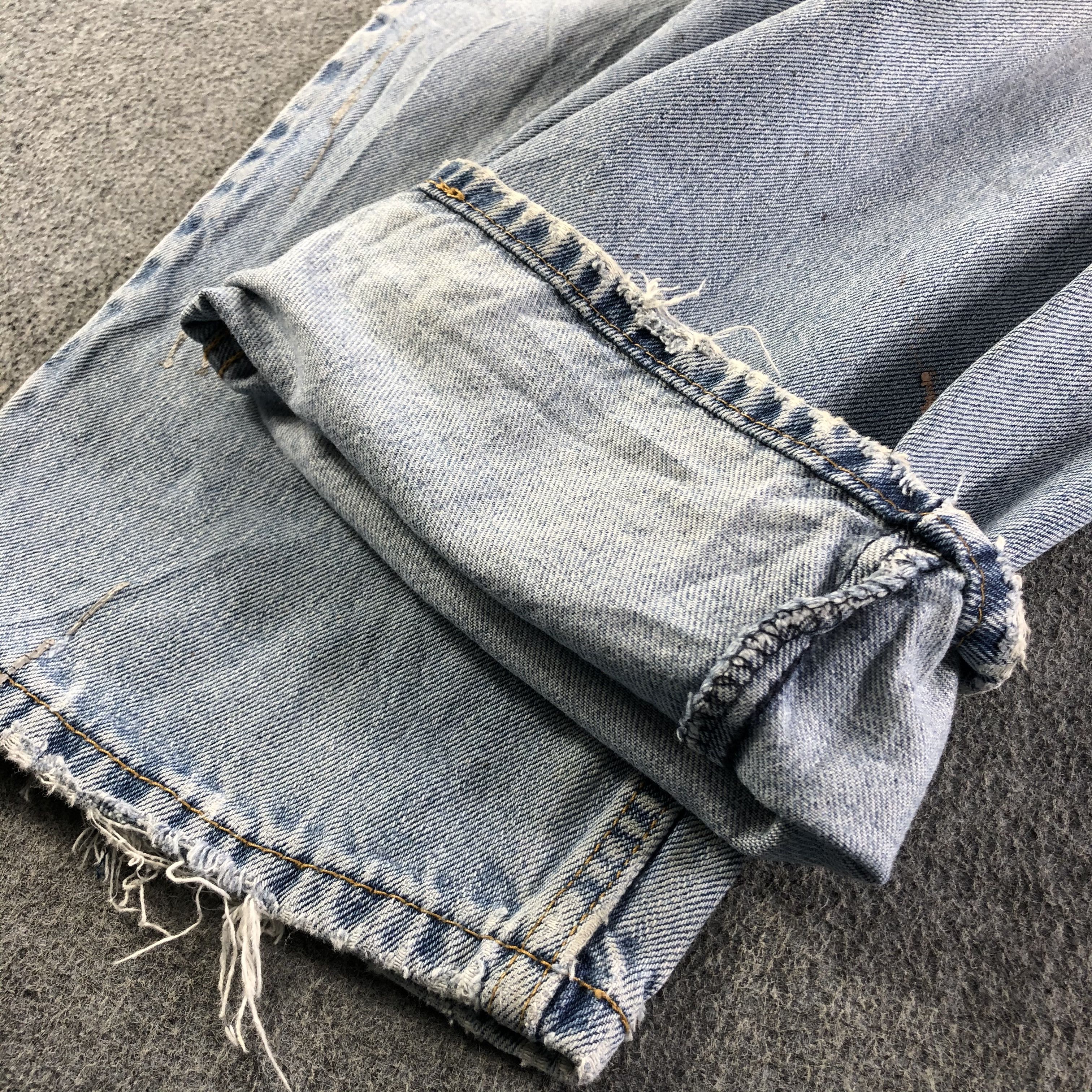 Levi's Vintage Light Wash Levis 560 Jeans-J3479 Size US 39 - 7 Thumbnail