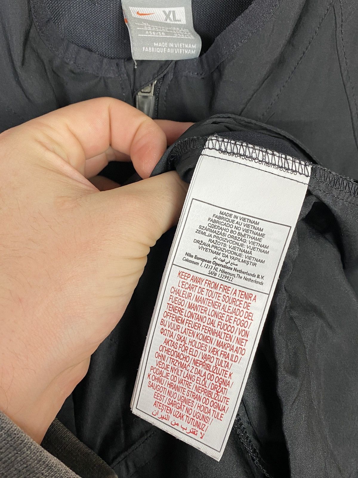 Nike × Vintage Nike Windbreaker Jacket - Black Size XL Size US XL / EU 56 / 4 - 17 Thumbnail
