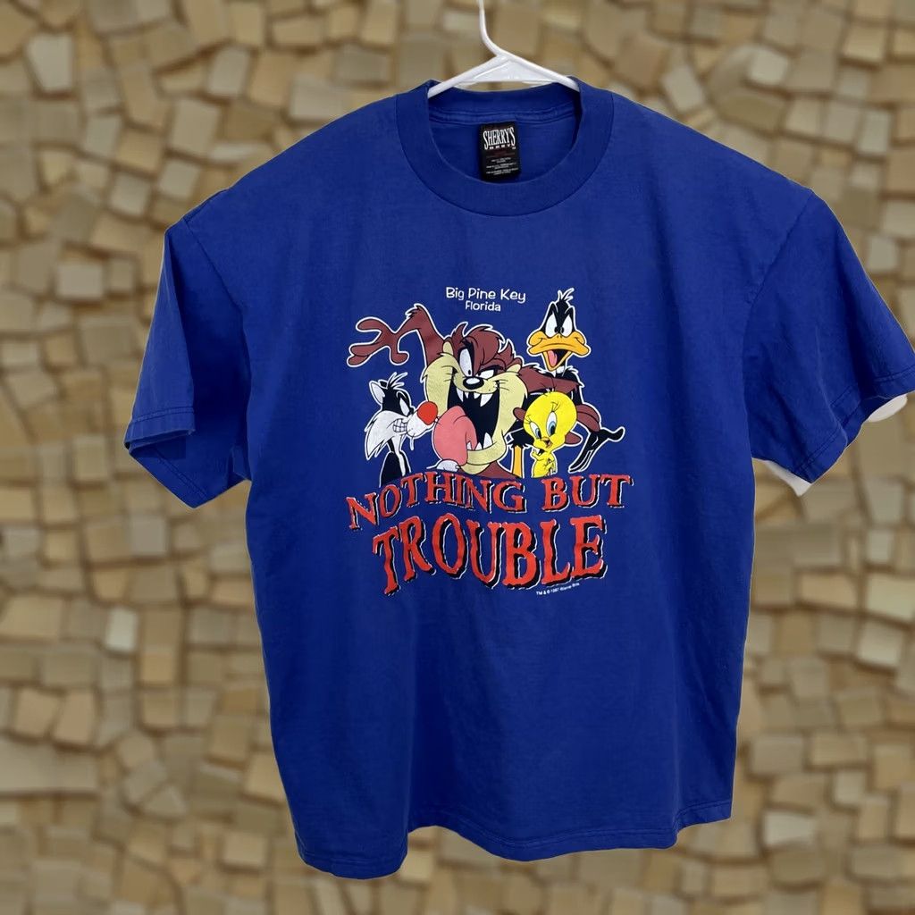 Vintage VINTAGE Looney Tunes T-Shirt Men XL Blue 90s Bugs Bunny Tweety Daffy Shirt Crew Neck Short Sleeve Cartoon Graphic Print Scene Florida LL Size US XL / EU 56 / 4 - 1 Thumbnail