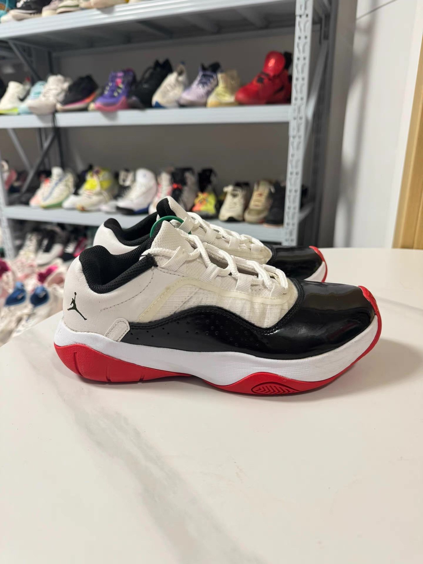 Nike Air Jordan CMFT 11 GS, shock-absorbent and non-slip Q10 Size US 6.5 / IT 36.5 - 1 Thumbnail