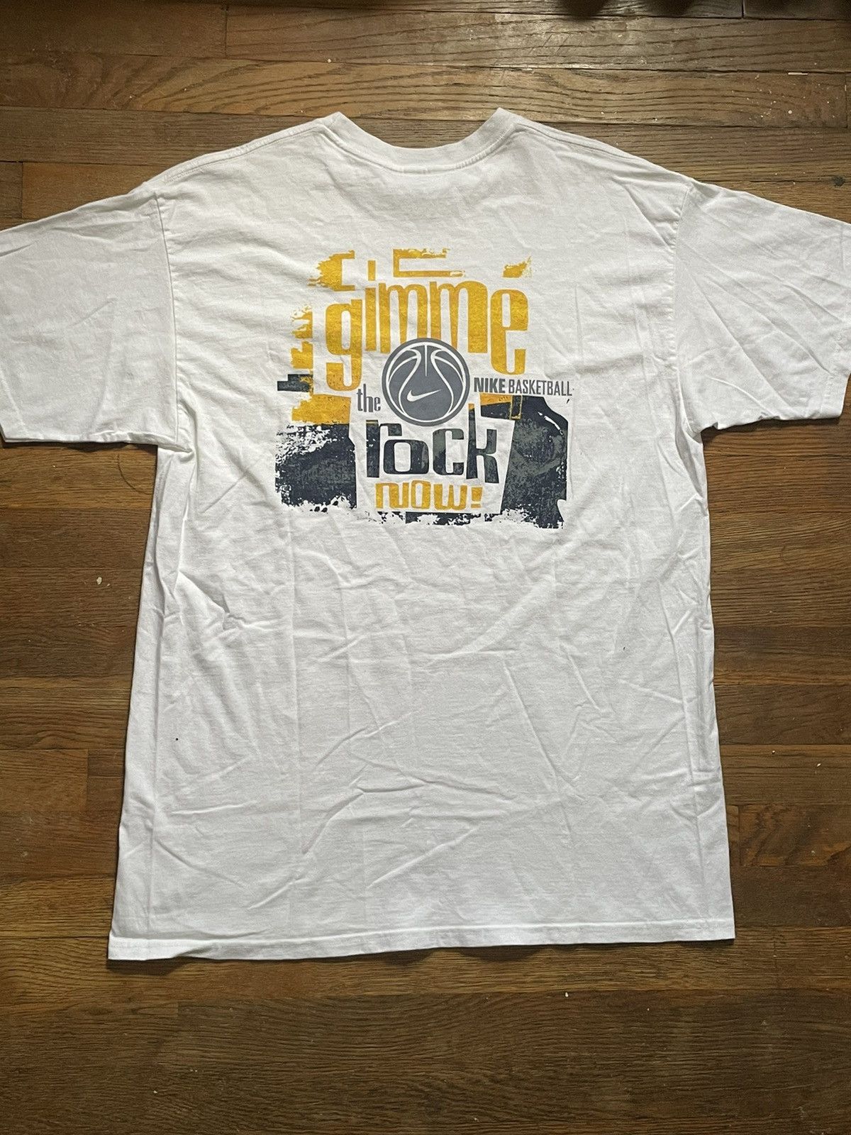Nike × Vintage Vintage NIKE “Diamonds Are A Girl’s Best Friend” T-Shirt Size US L / EU 52-54 / 3 - 3 Thumbnail