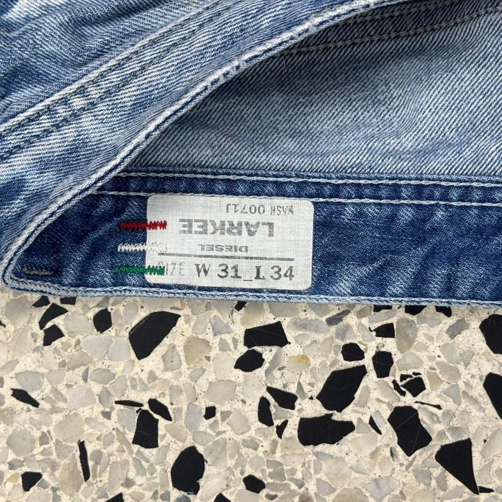 Diesel × Vintage VINTAGE Y2K THRASHED DIESEL INDUSTRY LARKEE DENIM JEANS: Size US 31 - 4 Thumbnail