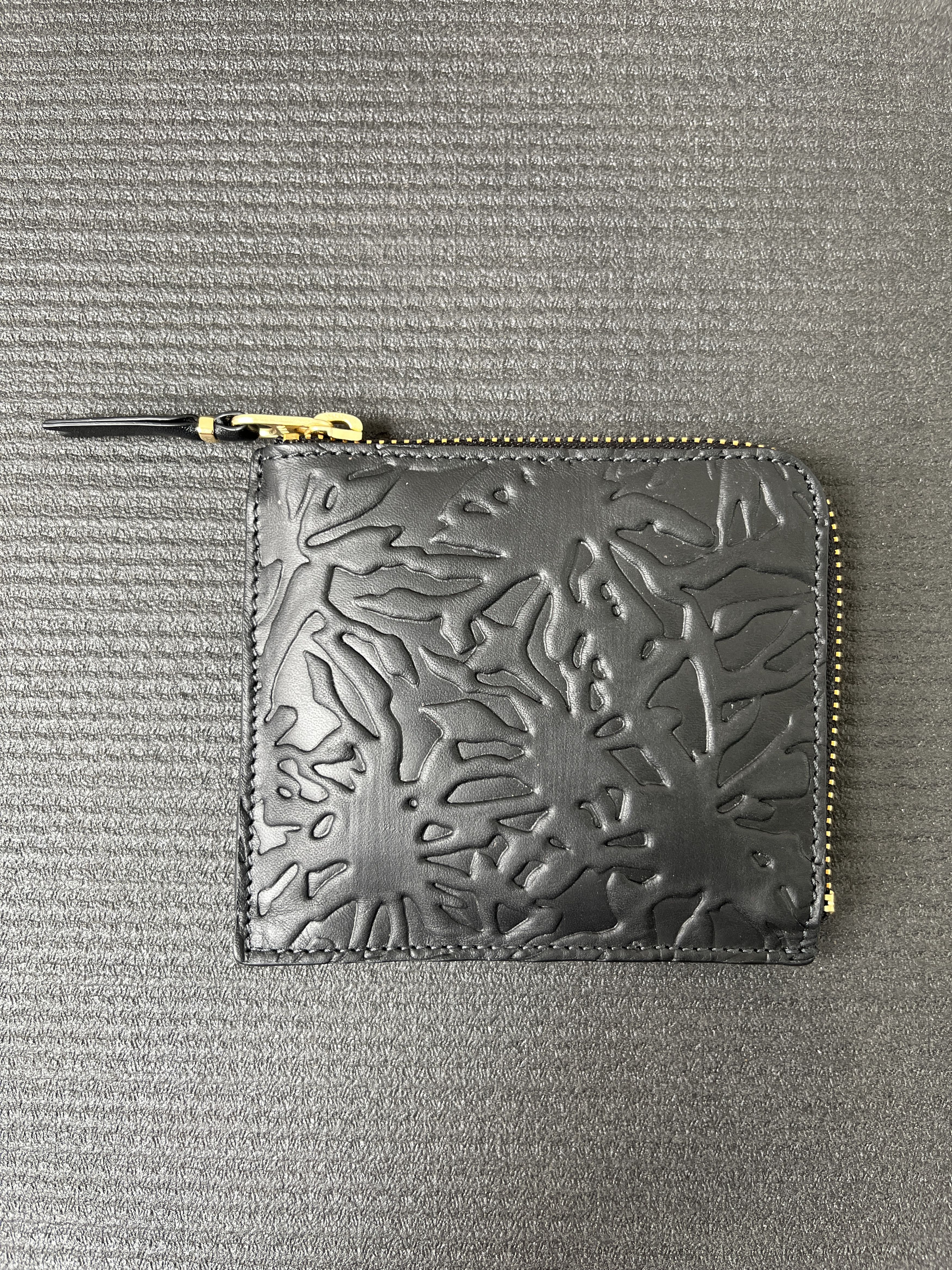 Comme des Garcons Comme des Garcons Embossed Forest Zip Around Wallet Size ONE SIZE - 1 Thumbnail