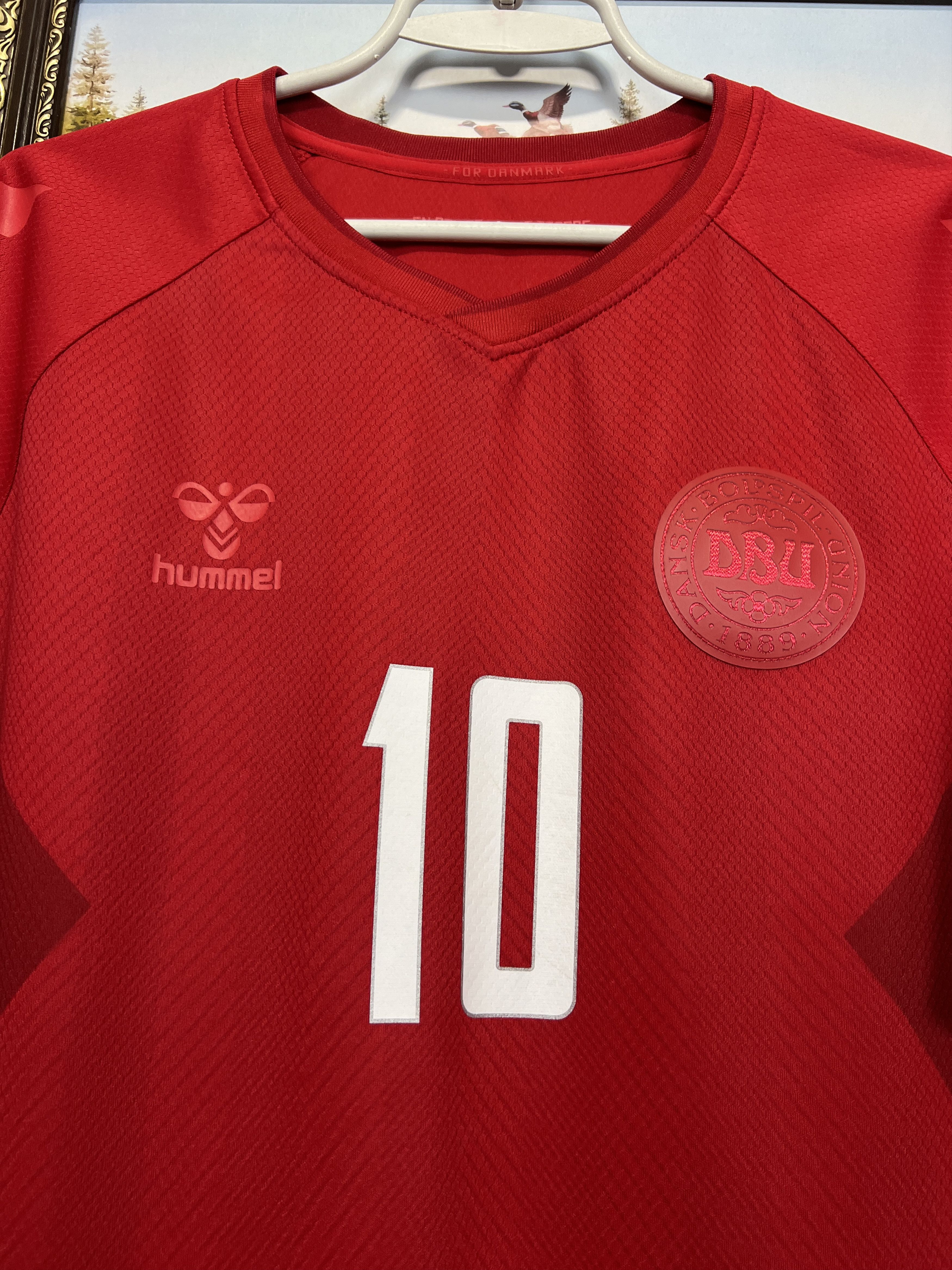 Hummel Denmark Home football shirt 2022 Soccer #10 Eriksen Jersey Size US XL / EU 56 / 4 - 2 Thumbnail