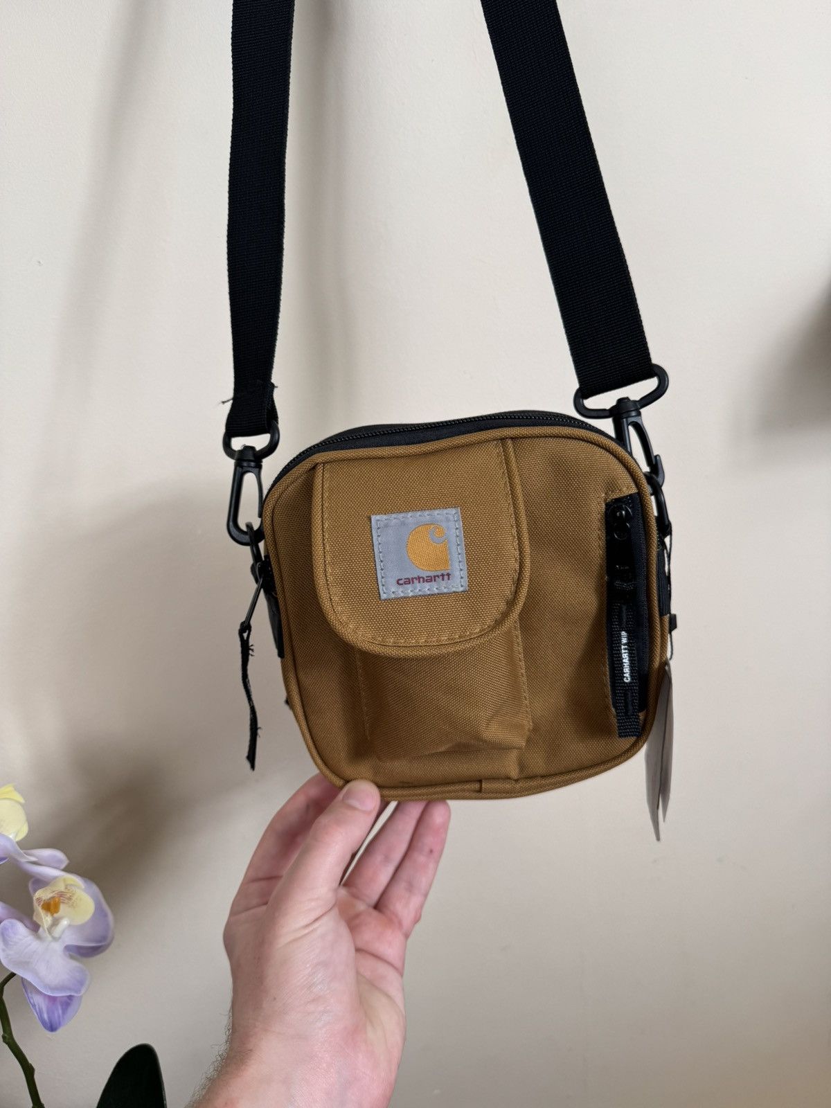 Carhartt Carhartt WIP Essentials Bag Crossbody Shoulder Bag Sand Size ONE SIZE - 6 Thumbnail