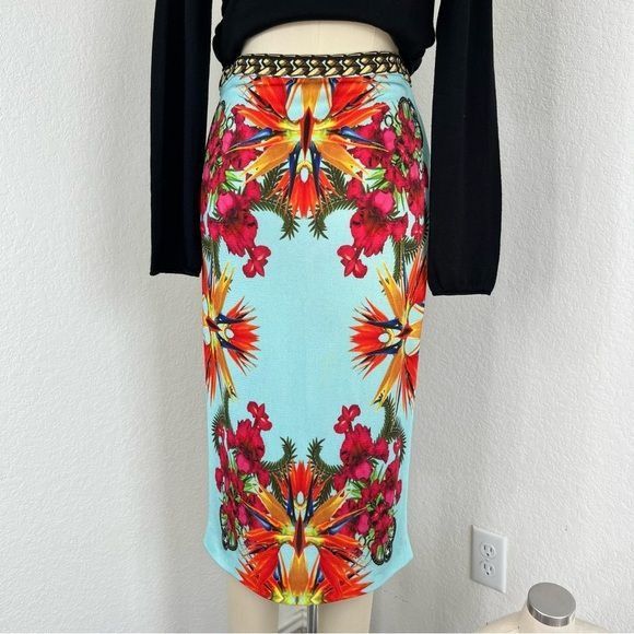 Givenchy Givenchy Birds of Paradise Resort 12 Collection Ricardo Tisc Size 27" / US 4 / IT 40 - 1 Thumbnail