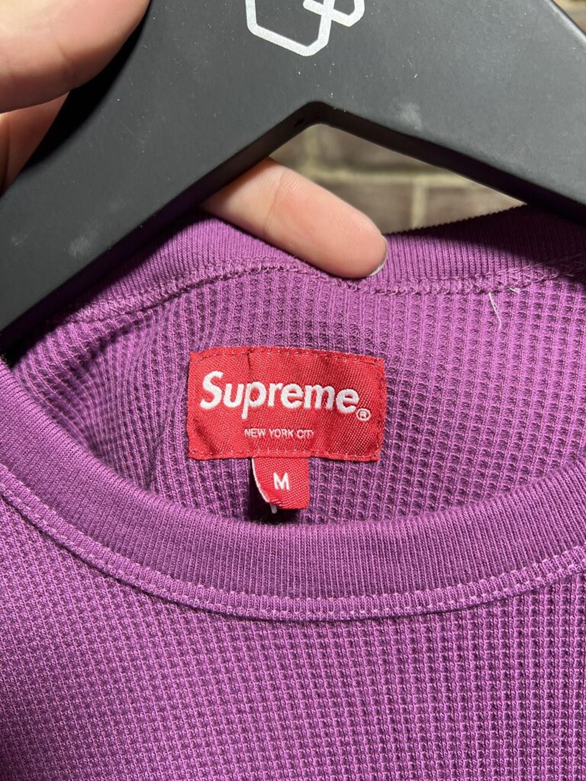 Supreme Supreme Thermal Purple Sz. M Size US M / EU 48-50 / 2 - 3 Thumbnail