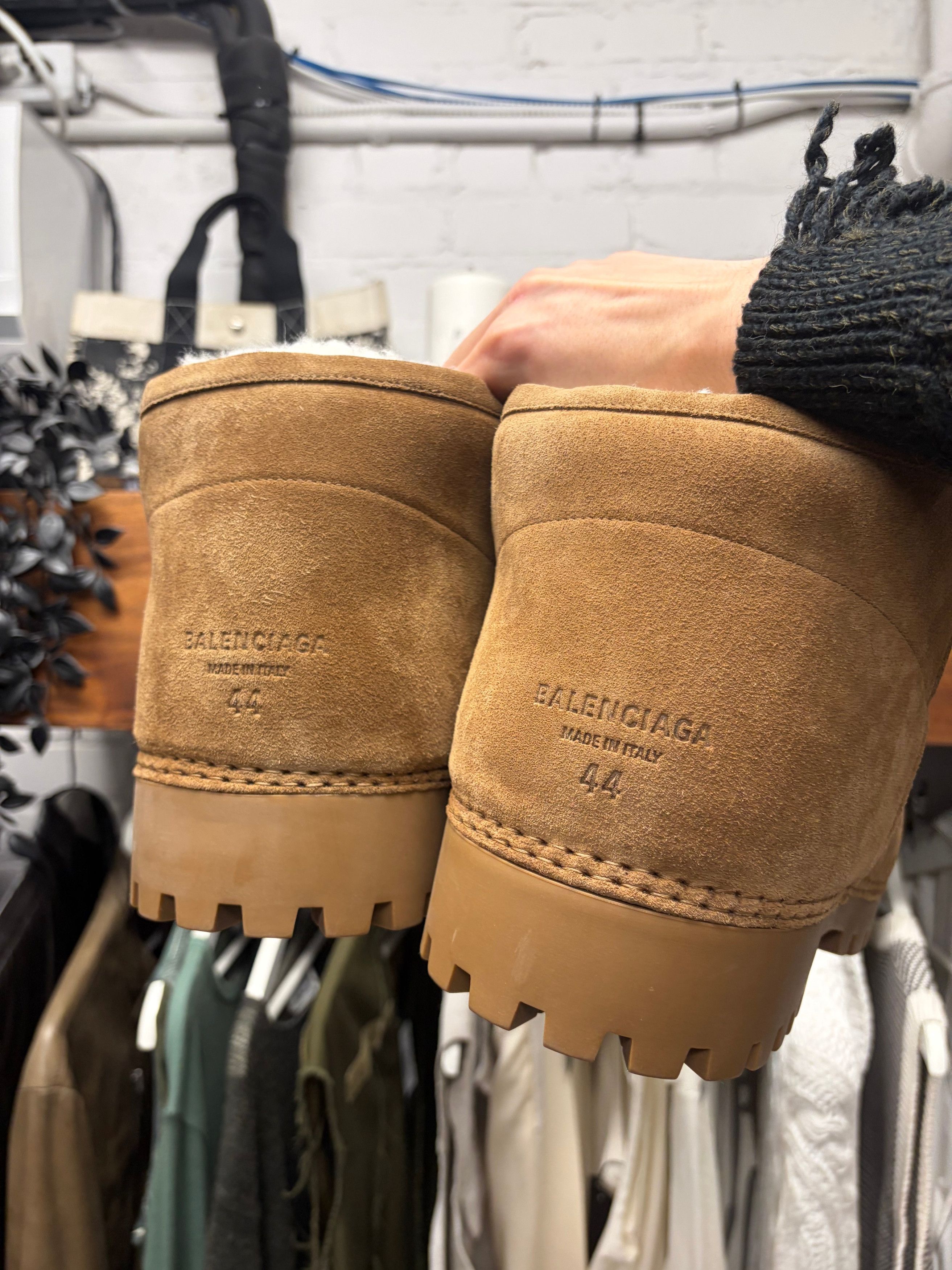 Balenciaga Balenciaga ‘Alaska’ Brown Suede/Shearling Low Top Booties Size US 9 / IT 39 - 3 Thumbnail