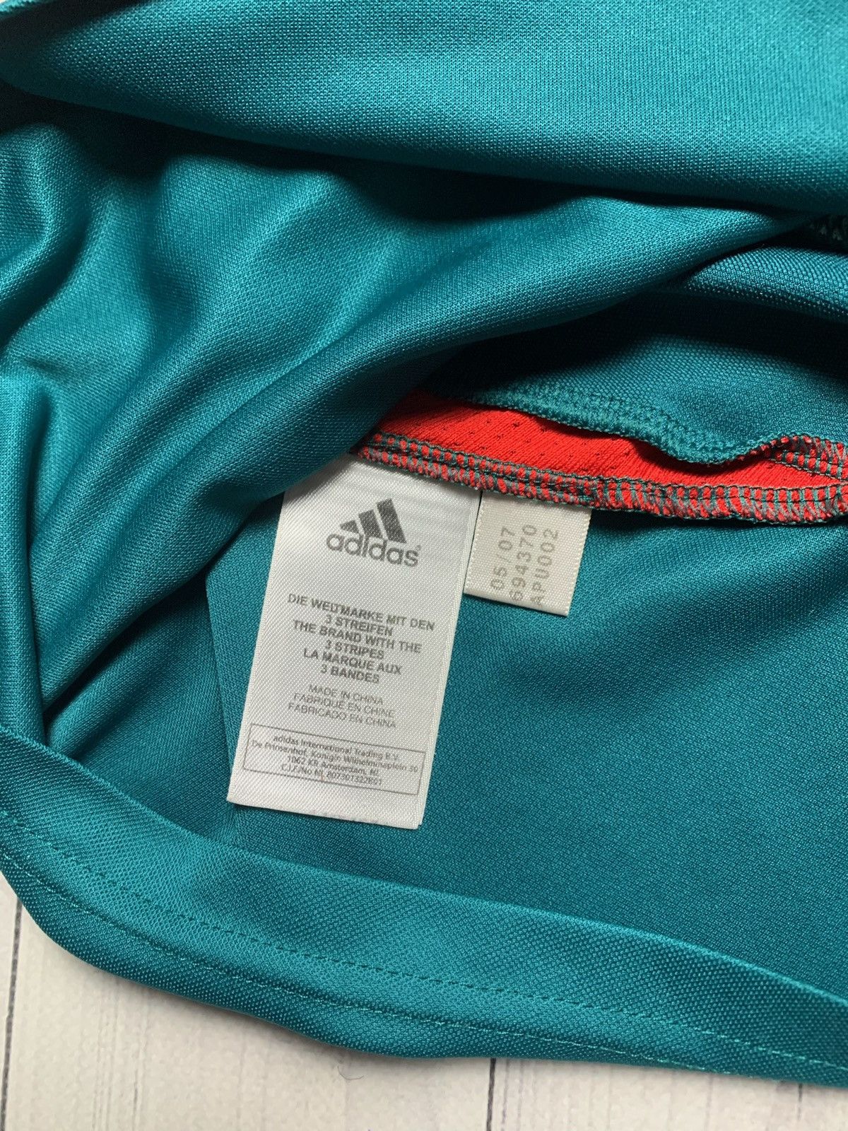 Vintage Vintage adidas Liverpool goalkeeper soccer jersey rare XL Size US XL / EU 56 / 4 - 10 Thumbnail