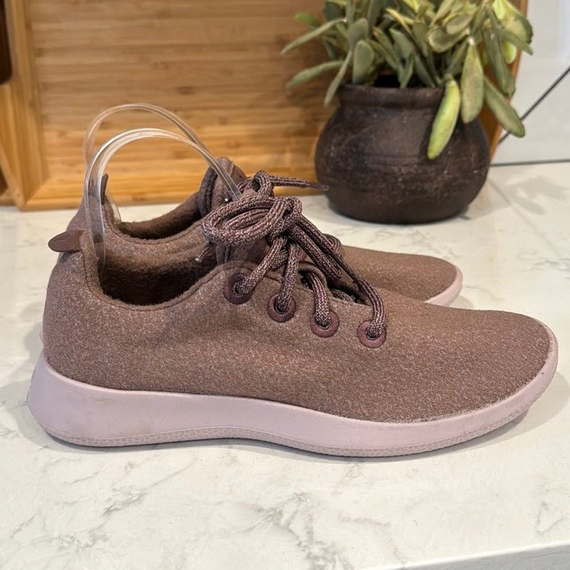 Allbirds Allbirds Wool Running Shoes merino Wool Rose Pink l size 7 Size US 7 / IT 37 - 1 Thumbnail