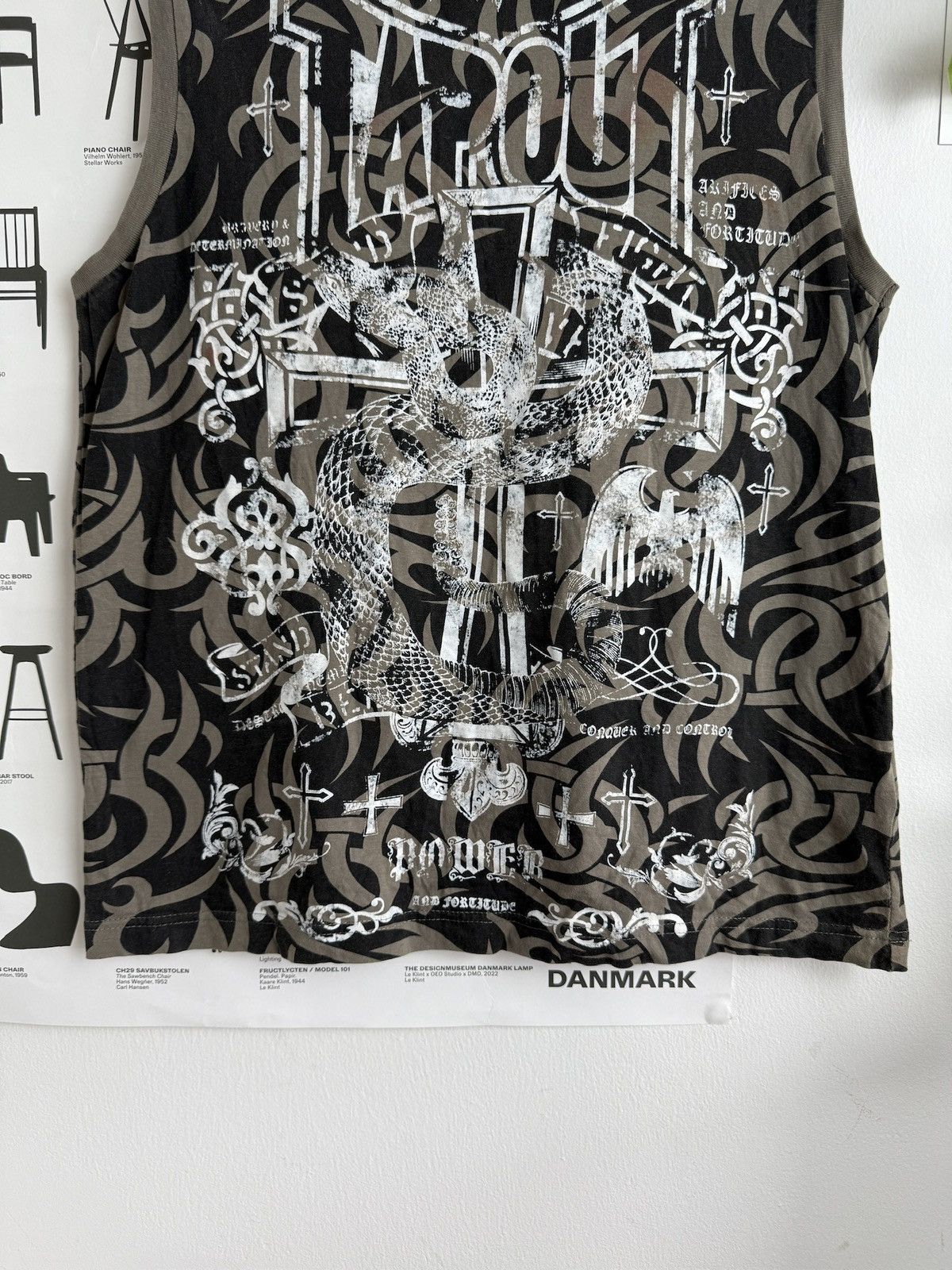 Tapout Vintage y2k Tapout tribal big logo tanktop M opium skate 90s Size US M / EU 48-50 / 2 - 4 Thumbnail