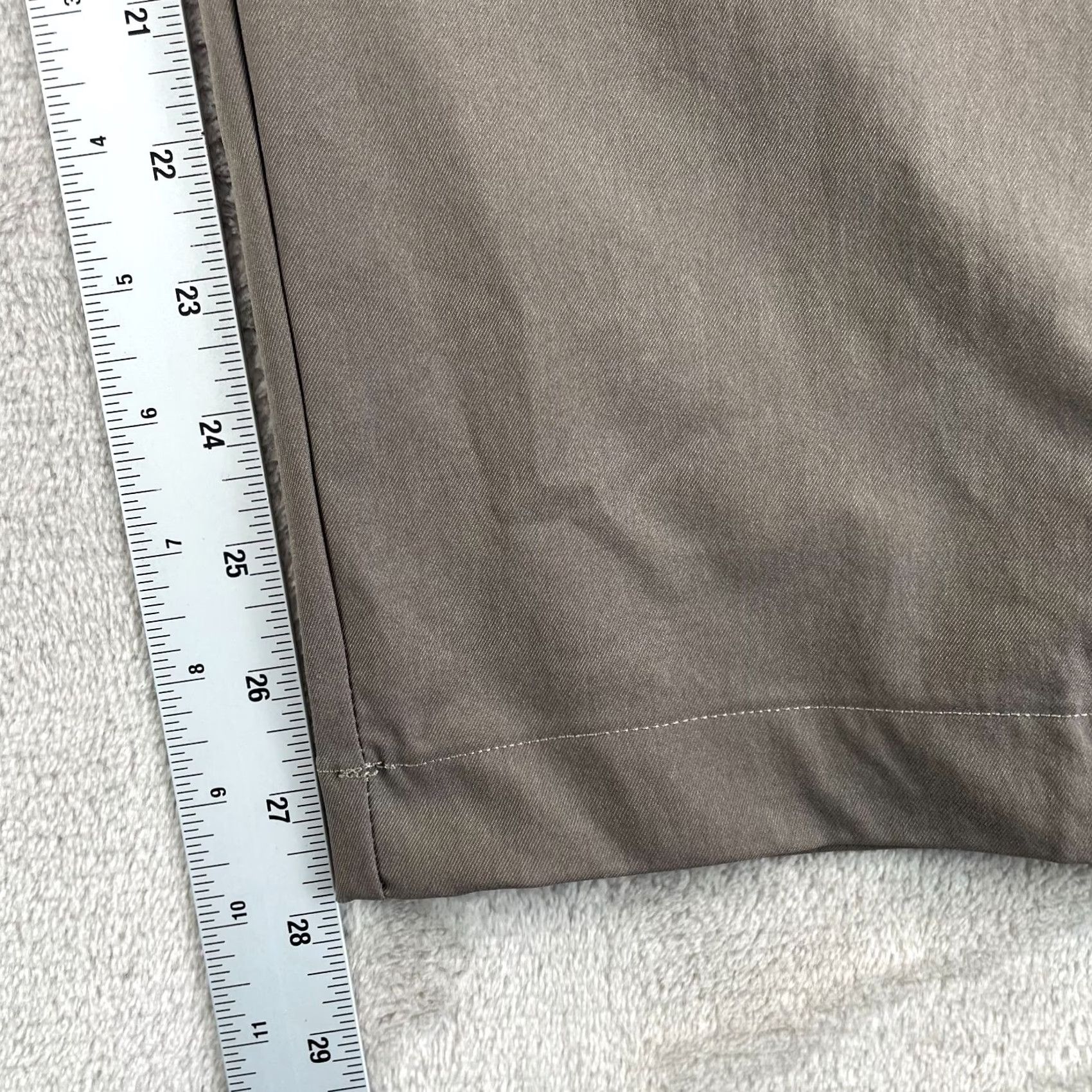 Lululemon LULULEMON Relaxed Trousers Men 32x28 Brown Cropped Tapered Leg Roomy Fit Pants Size US 32 / EU 48 - 6 Thumbnail