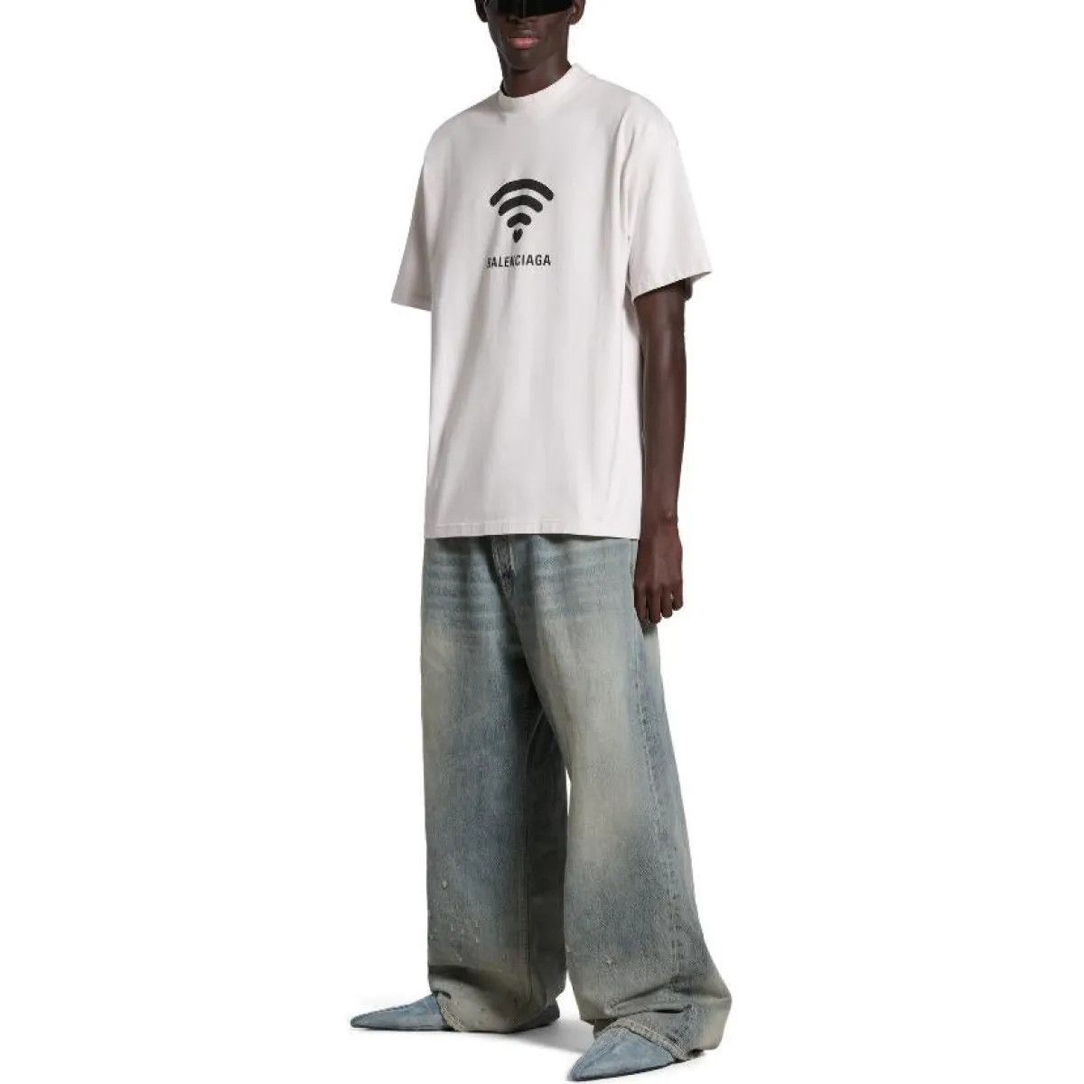 Balenciaga o1la1rc1a0325 Lo_ve T-Shirt Medium Fit in White Size US XL / EU 56 / 4 - 3 Thumbnail