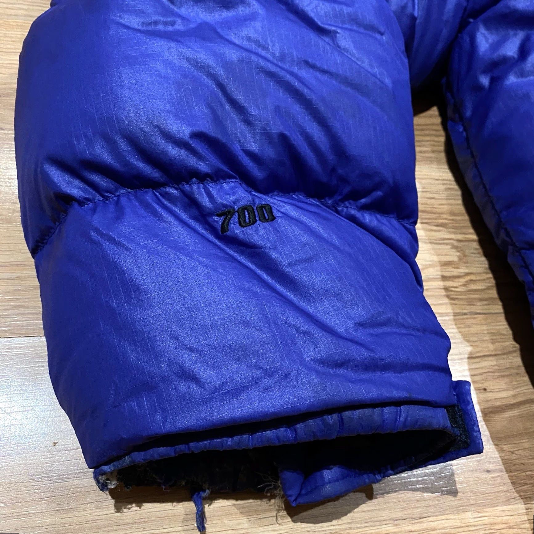 The North Face VINTAGE The North Face Nuptse Puffer Jacket Mens L Purple 700 Down Snowsports Snowboarding Full Zip Hooded NF Retro Size US L / EU 52-54 / 3 - 3 Thumbnail