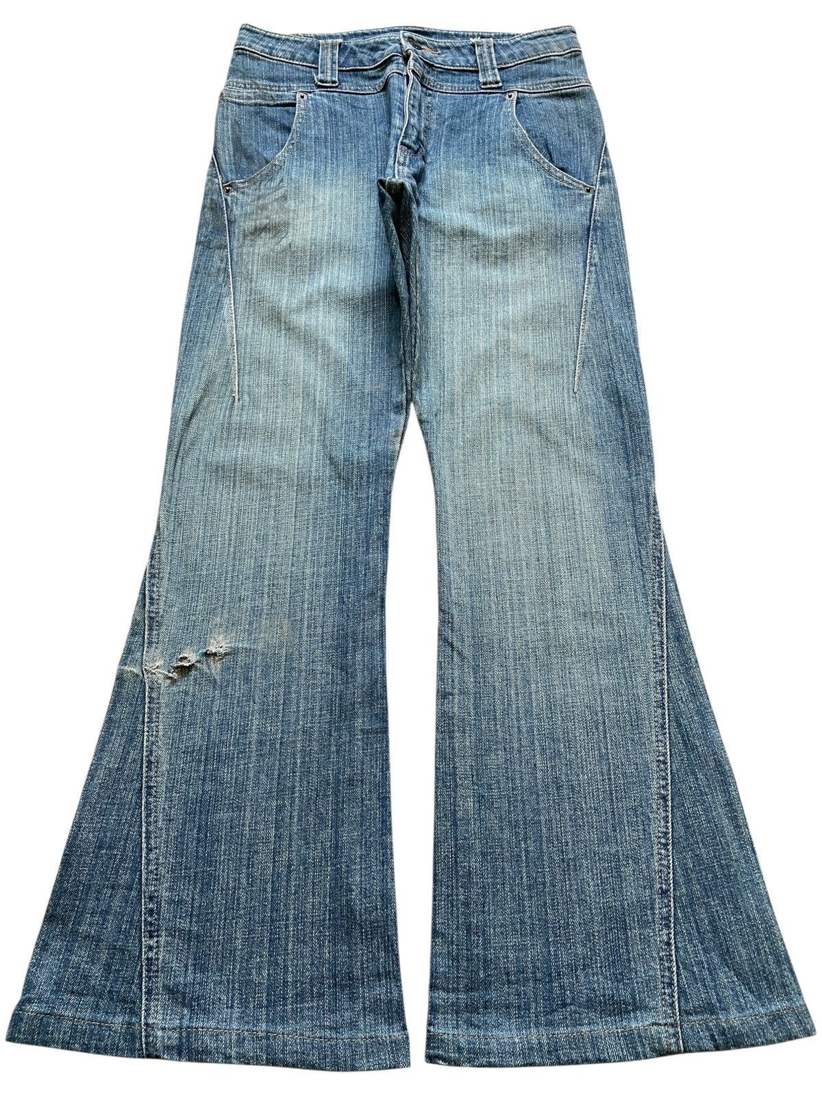 Japanese Brand Vintage Japanese Brand Distressed Flare Bell Bottom Jeans Size 28" / US 6 / IT 42 - 1 Thumbnail