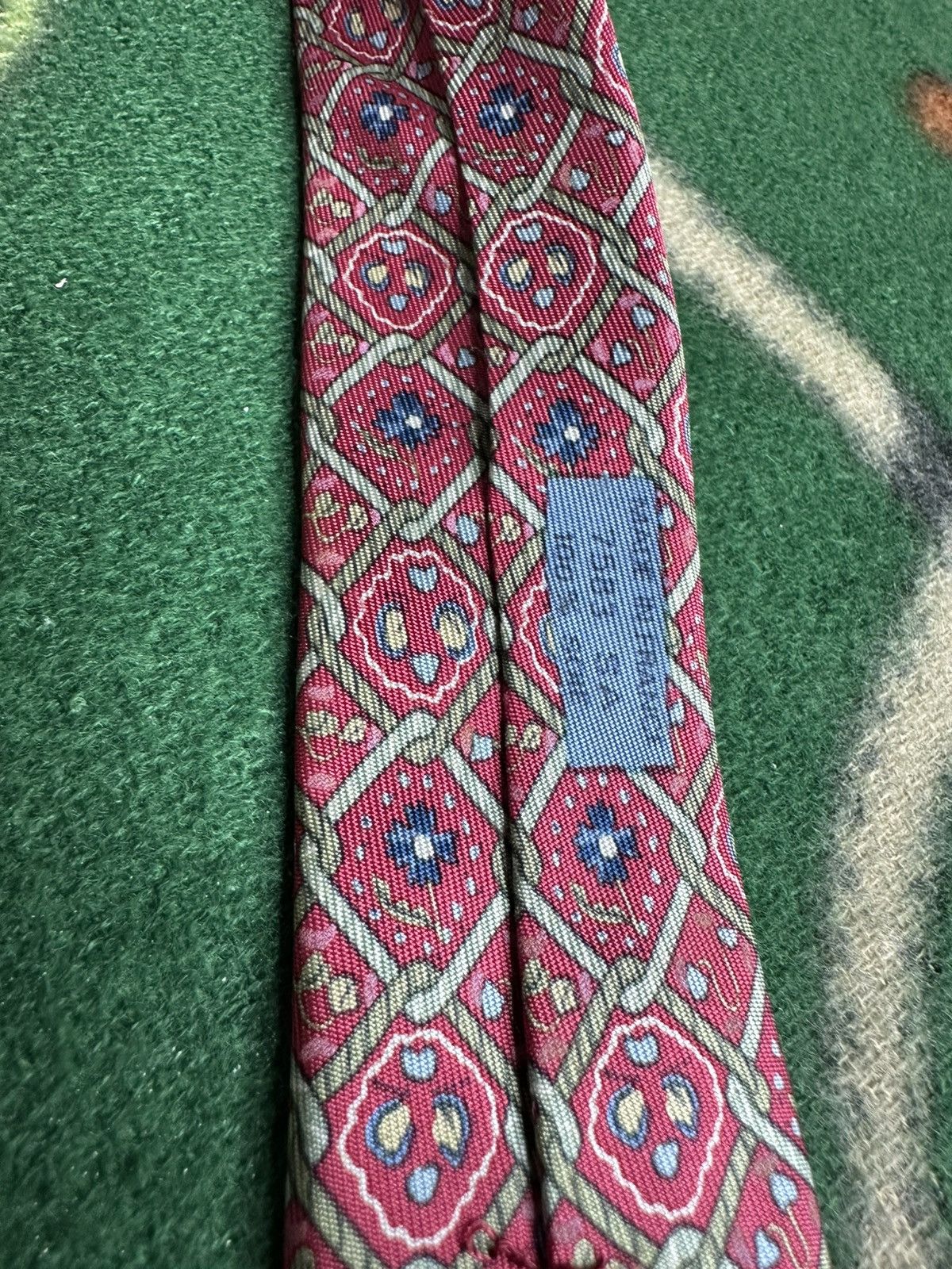 Hermes Hermès Paris 100% Silk Tie Red Geometric Floral Pattern Size ONE SIZE - 6 Thumbnail