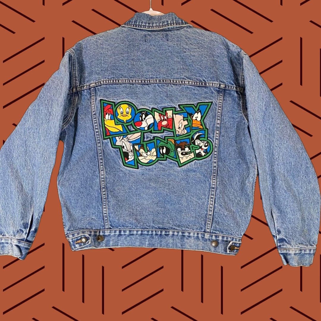 Vintage VINTAGE Warner Bros Looney Tunes Denim Jacket Mens Regular M Blue Embroidered Tweety Bugs Size US 31 - 1 Thumbnail