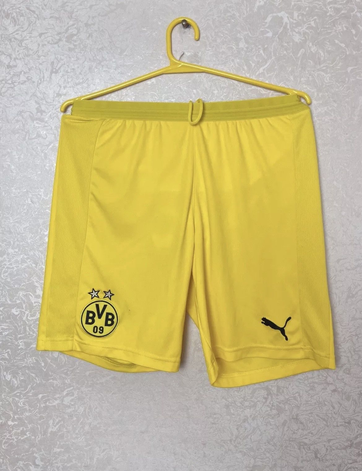 Other BORUSSIA DORTMUND 2017/2018 Home Shorts PUMA BVB Size M Size US 32 / EU 48 - 1 Thumbnail