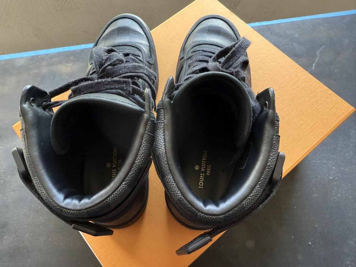 Louis Vuitton Louis Vuitton Men's Rivoli Graphite Damier Size US 9 / EU 42 - 7 Thumbnail