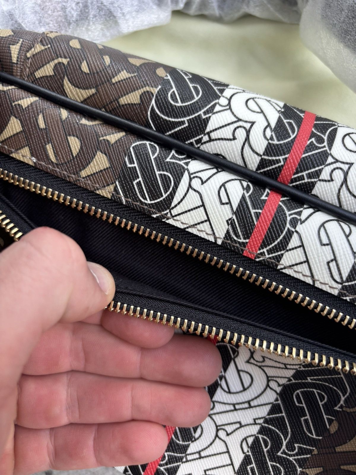 Burberry Burberry Body Bag Monogram Stripe Size ONE SIZE - 8 Thumbnail