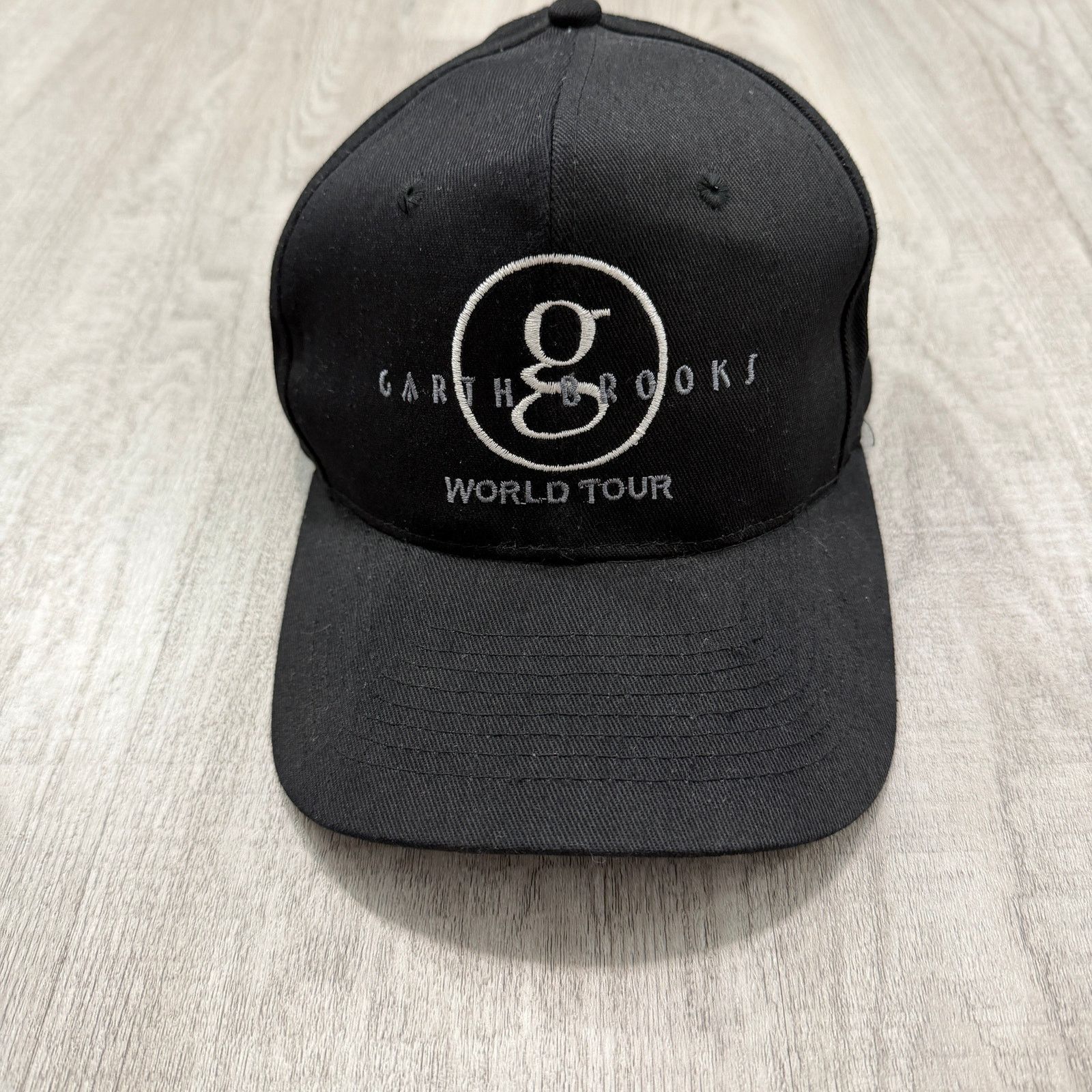 Vintage Vintage Garth Brooks World Tour Snapback Hat Men's One Size Size ONE SIZE - 1 Thumbnail