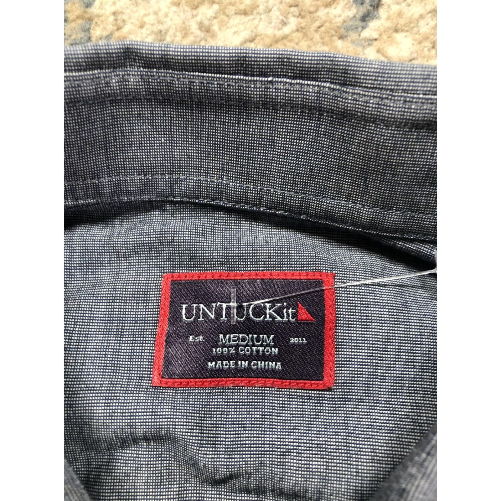 UNTUCKit UNTUCKit Shirt Mens M Gray Chambray Cotton Long Sleeve Button Up Casual Size US M / EU 48-50 / 2 - 7 Thumbnail