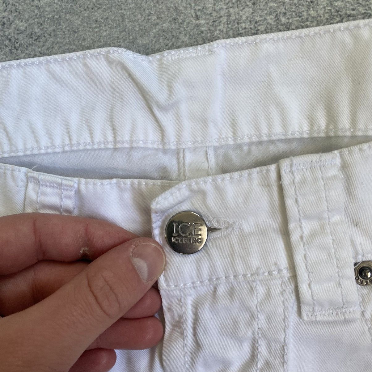 Iceberg Vintage 90's Iceberg Ice White Jeans Big Logo Pants Y2K Size US 31 - 9 Thumbnail