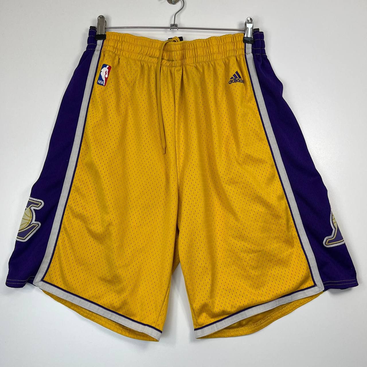 Adidas Los Angeles Lakers Nba Basketball Shorts Adidas Size XL Size US XL / EU 56 / 4 - 1 Thumbnail