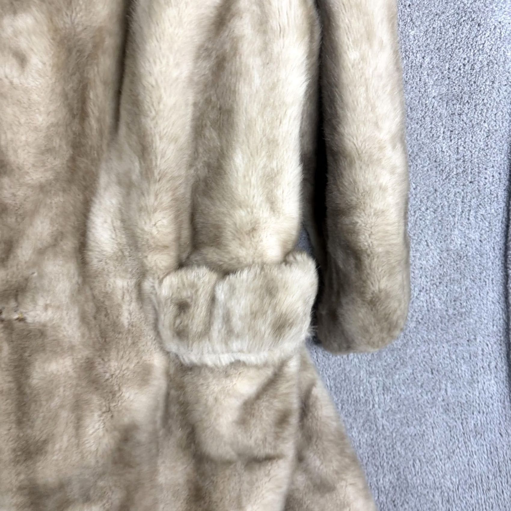 Vintage VINTAGE Lykafur Coat Womens Long Beige Fur Overcoat Lined England Large Hook & Eye Pockets Notched Collar Formal Womens Size L / US 10 / IT 46 - 3 Thumbnail