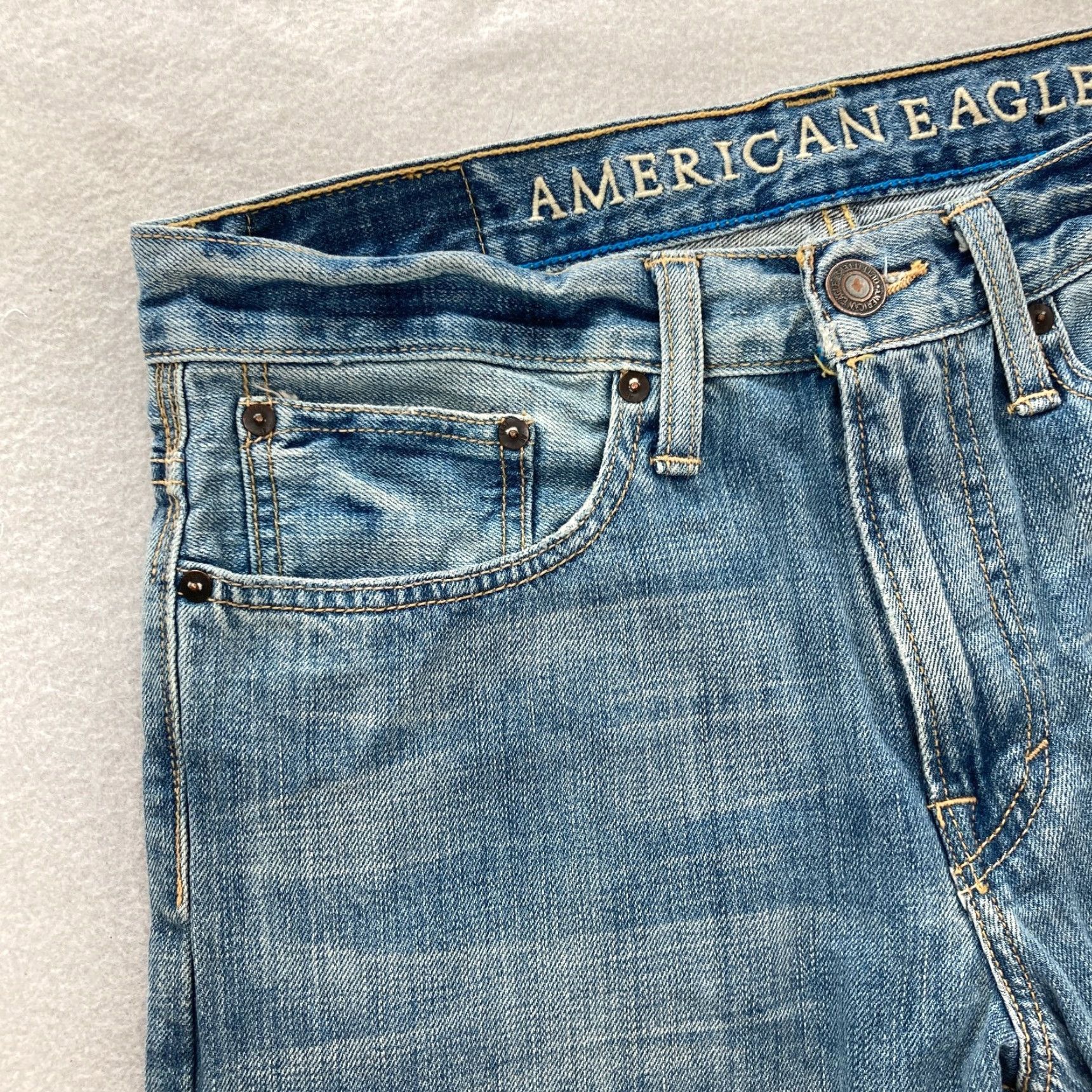 American Eagle Outfitters American Eagle Jeans Mens 31x32 Relaxed Straight Denim Blue 5-Pocket Grunge Rock Southwestern Style Jeans Mens Size US 31 - 3 Thumbnail