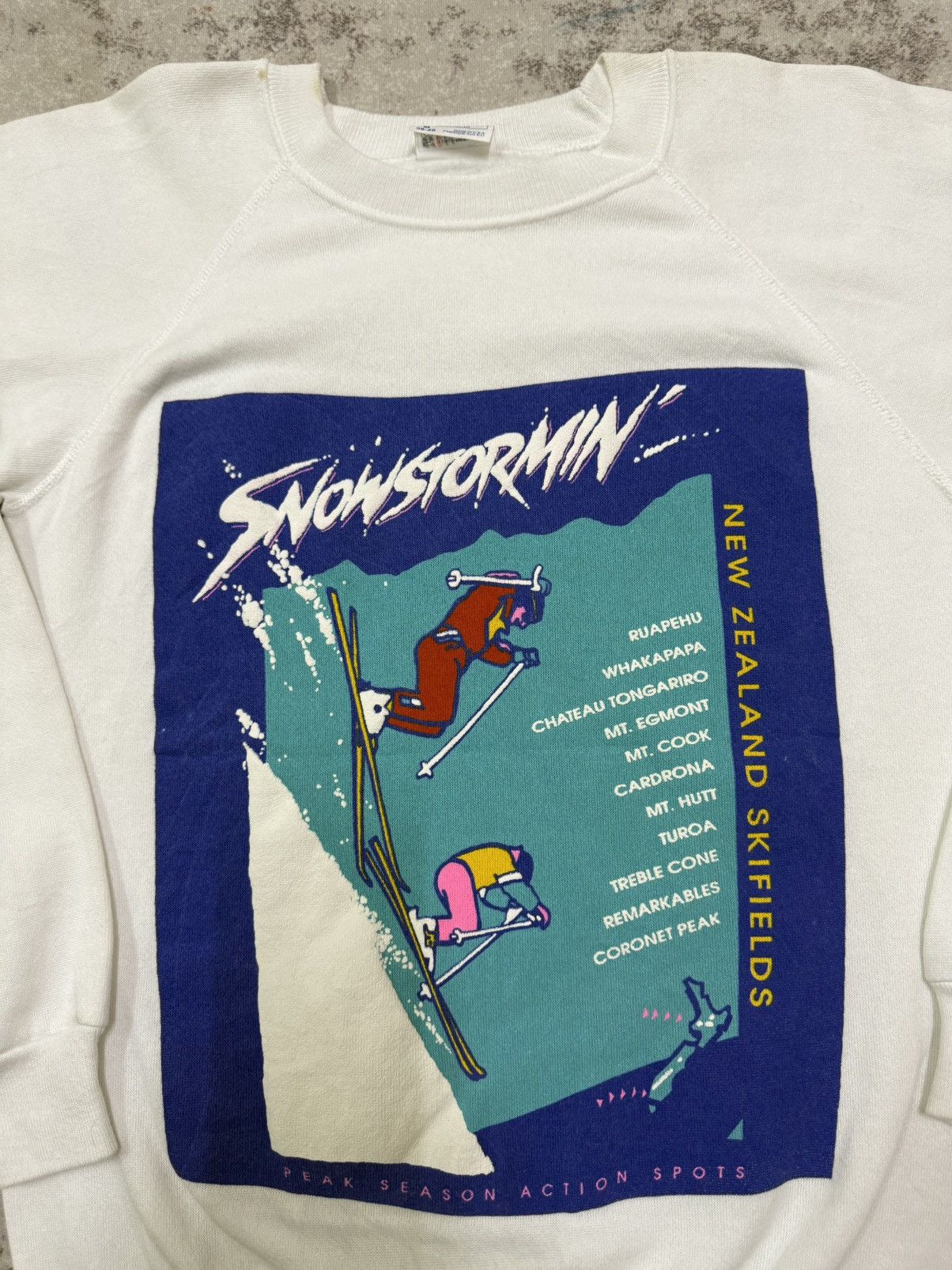 Vintage Vintage 90s Snowstormin NewZealendSkifields Hanes Sweatshirt Size US S / EU 44-46 / 1 - 4 Thumbnail