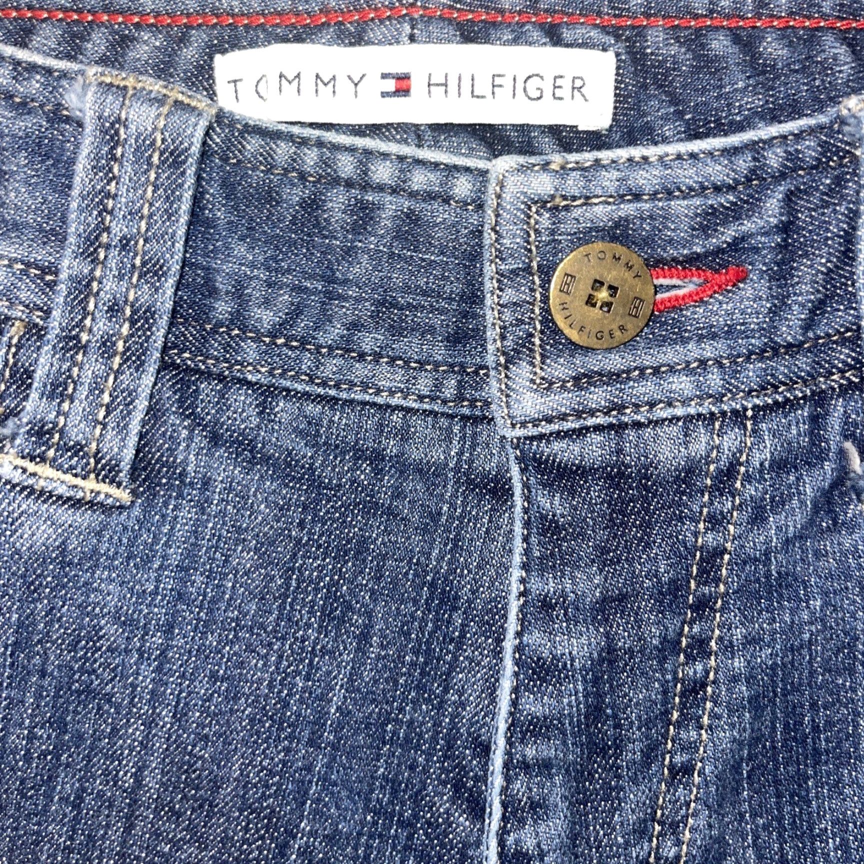 Tommy Hilfiger VINTAGE Tommy Hilfiger Jeans Women’s 6 Denim Logo 90s Preppy Capris Blue Cotton Spandex Belt Loops Pockets Zip Mid Rise Regular Inseam 30" Size 28" / US 6 / IT 42 - 5 Thumbnail