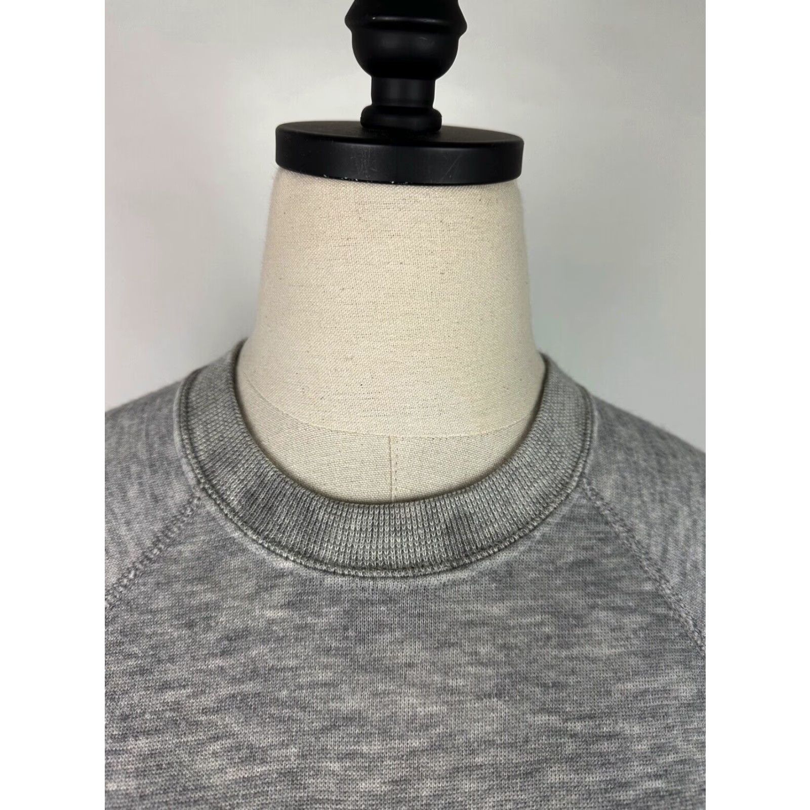 Vintage VINTAGE Bassett-Walker Tri-blend Sweatshirt WOMENS LARGE Heather Gray Needlepoint Sampler STAIN Size L / US 10 / IT 46 - 3 Thumbnail
