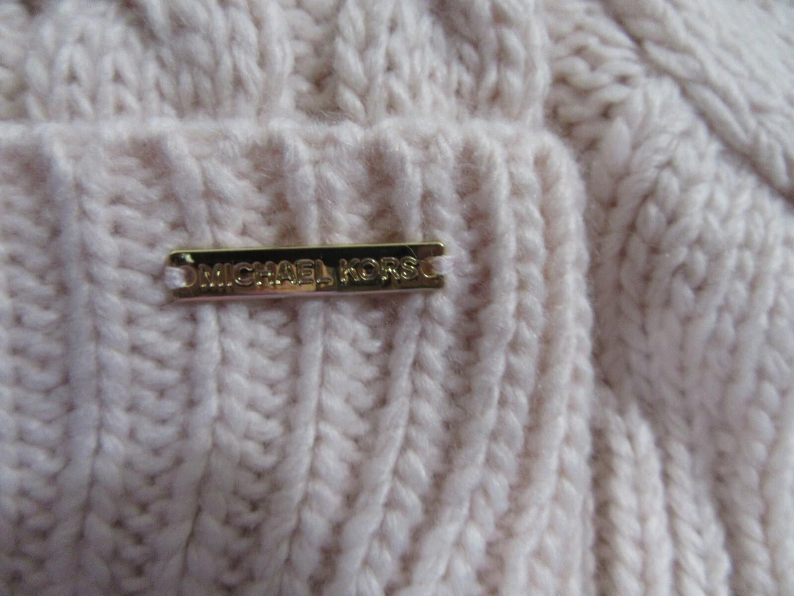 Michael Kors MICHAEL KORS 2 Piece Gloves Scarf and Hat NWT IN BOX NEW Size ONE SIZE - 2 Thumbnail