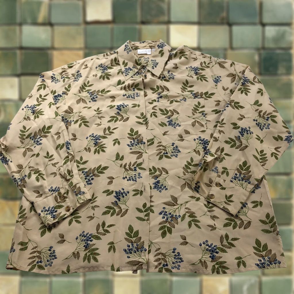 Liz Claiborne Elisabeth By Liz Claiborne 100% Silk 16 Button Long Sleeve Shirt Liz Claiborne Shirt Button-Up Silk Beige Floral Classic Casual Women Size 16 Size XXL / US 16-18 / IT 52-54 - 1 Thumbnail