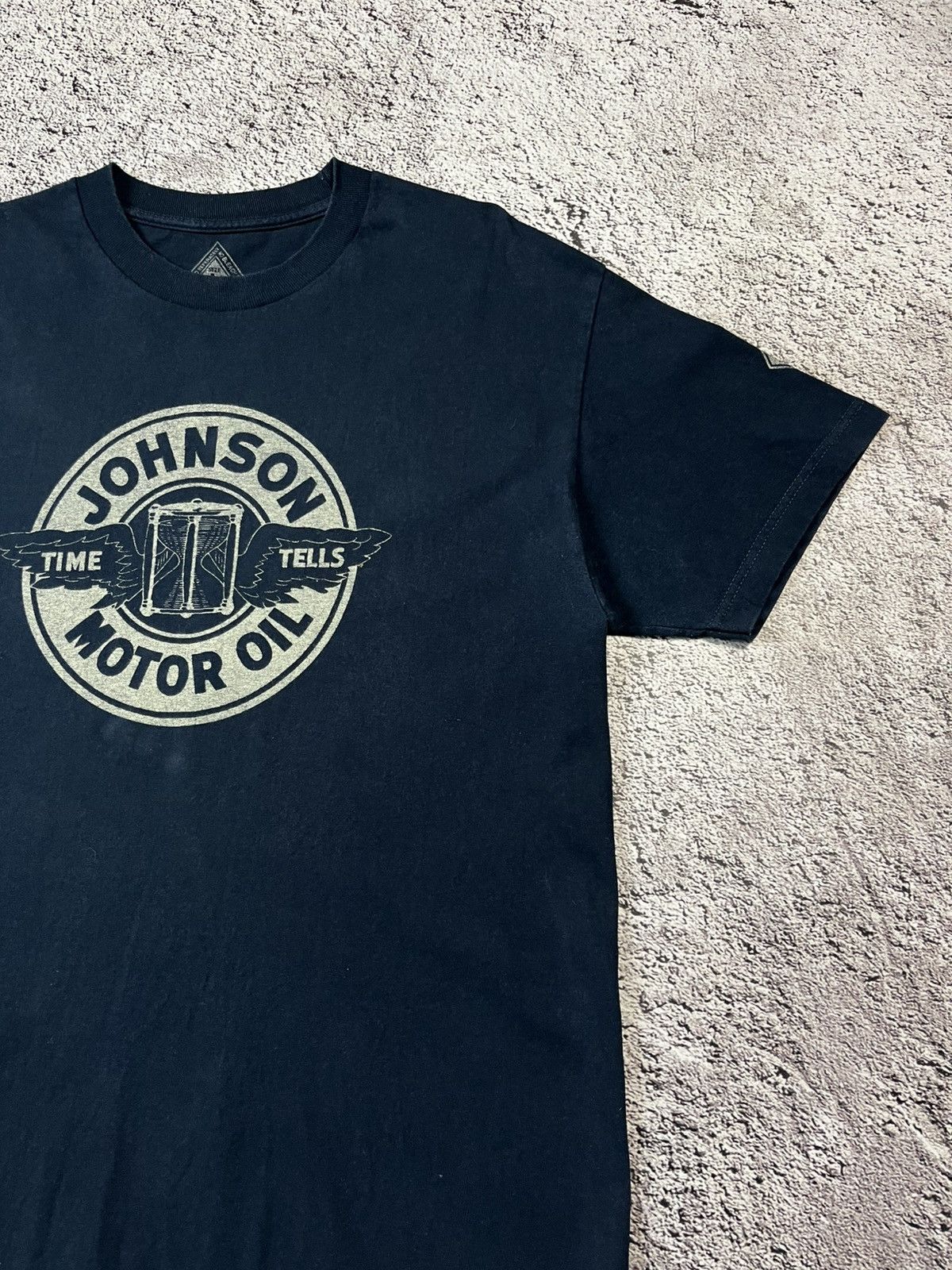 Other Johnson Motors Inc. “Motor Oil” Graphic T-Shirt Size L Size US L / EU 52-54 / 3 - 6 Thumbnail