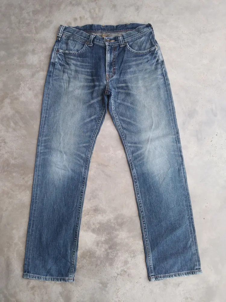 Japanese Brand Vintage Y2k Wrangler Faded Blue Distressed Jeans 33x32 Size US 33 - 1 Thumbnail