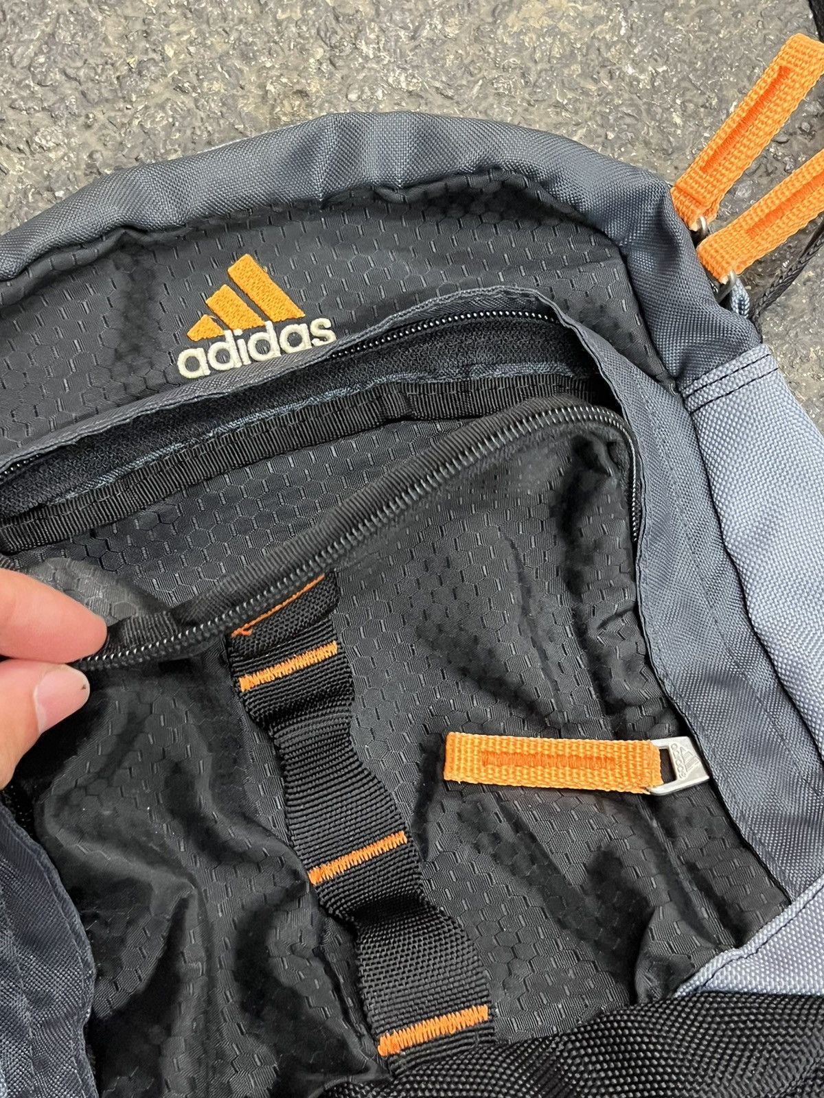Adidas Vintage Adidas sling streetwear bag hype skater rare Size ONE SIZE - 4 Thumbnail
