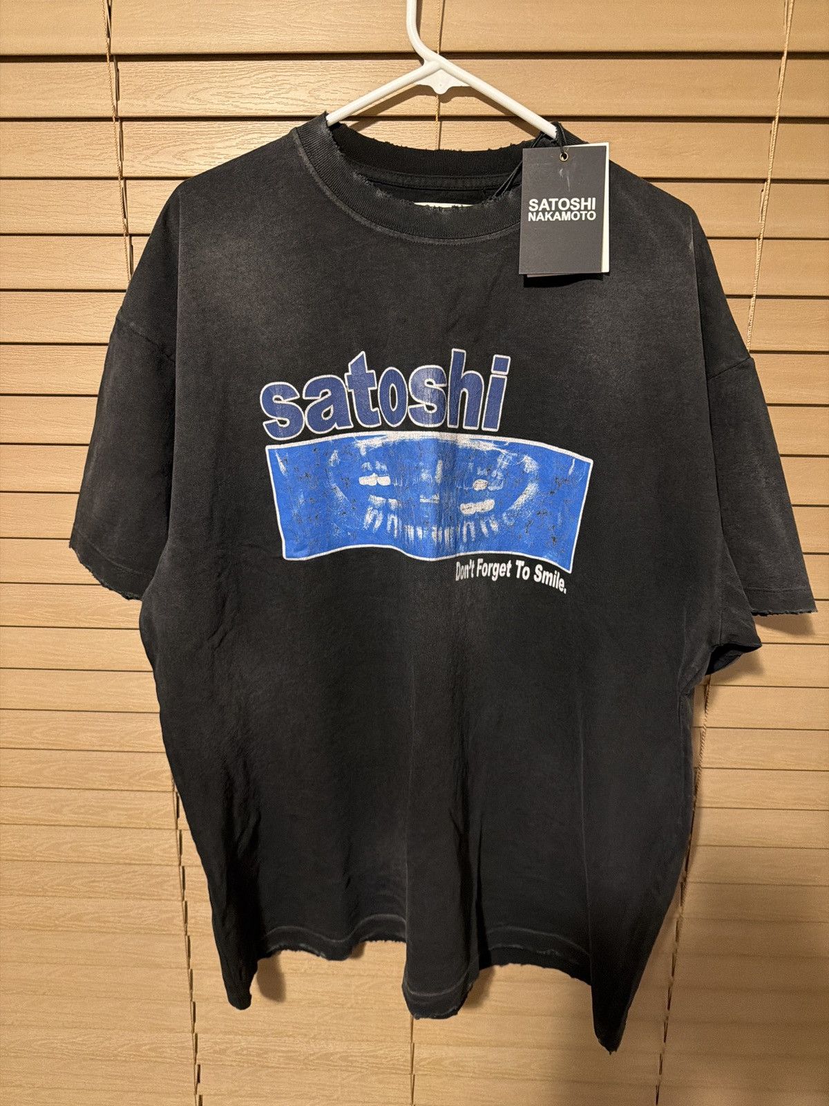 Satoshi Nakamoto Satoshi Nakamoto “Don’t Forget to Smile” XXL New* 26 collect Size US XXL / EU 58 / 5 - 1 Thumbnail