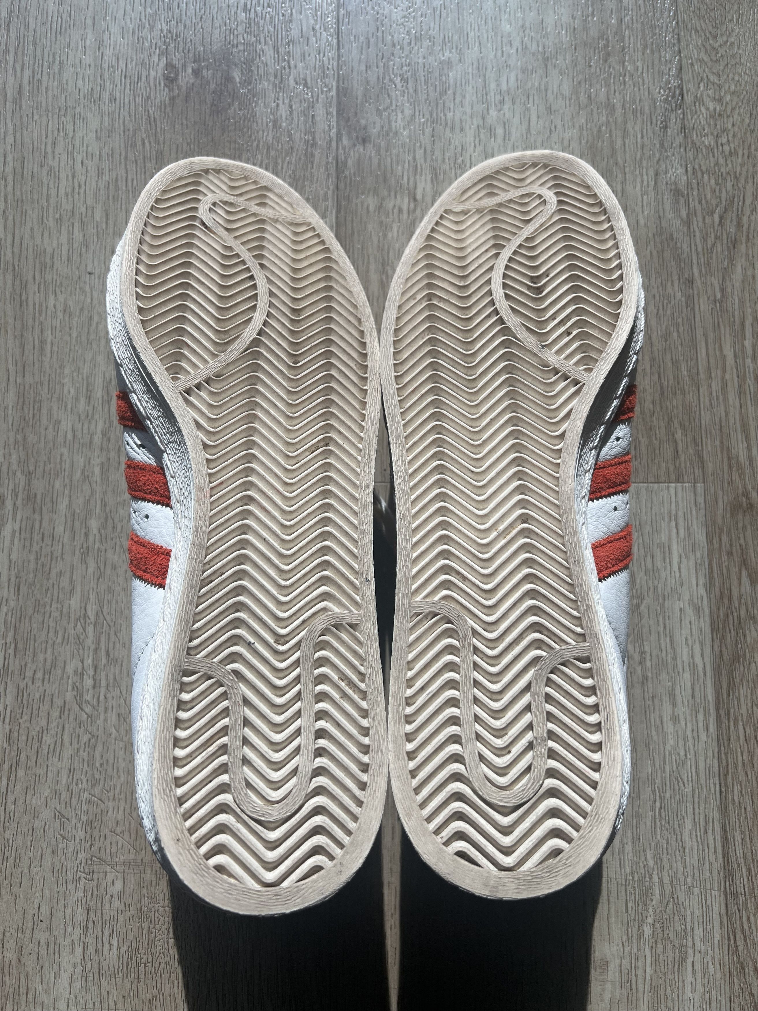 Adidas Adidas Superstar 82 'White Vivid Red' Size US 11.5 / EU 44-45 - 2 Thumbnail