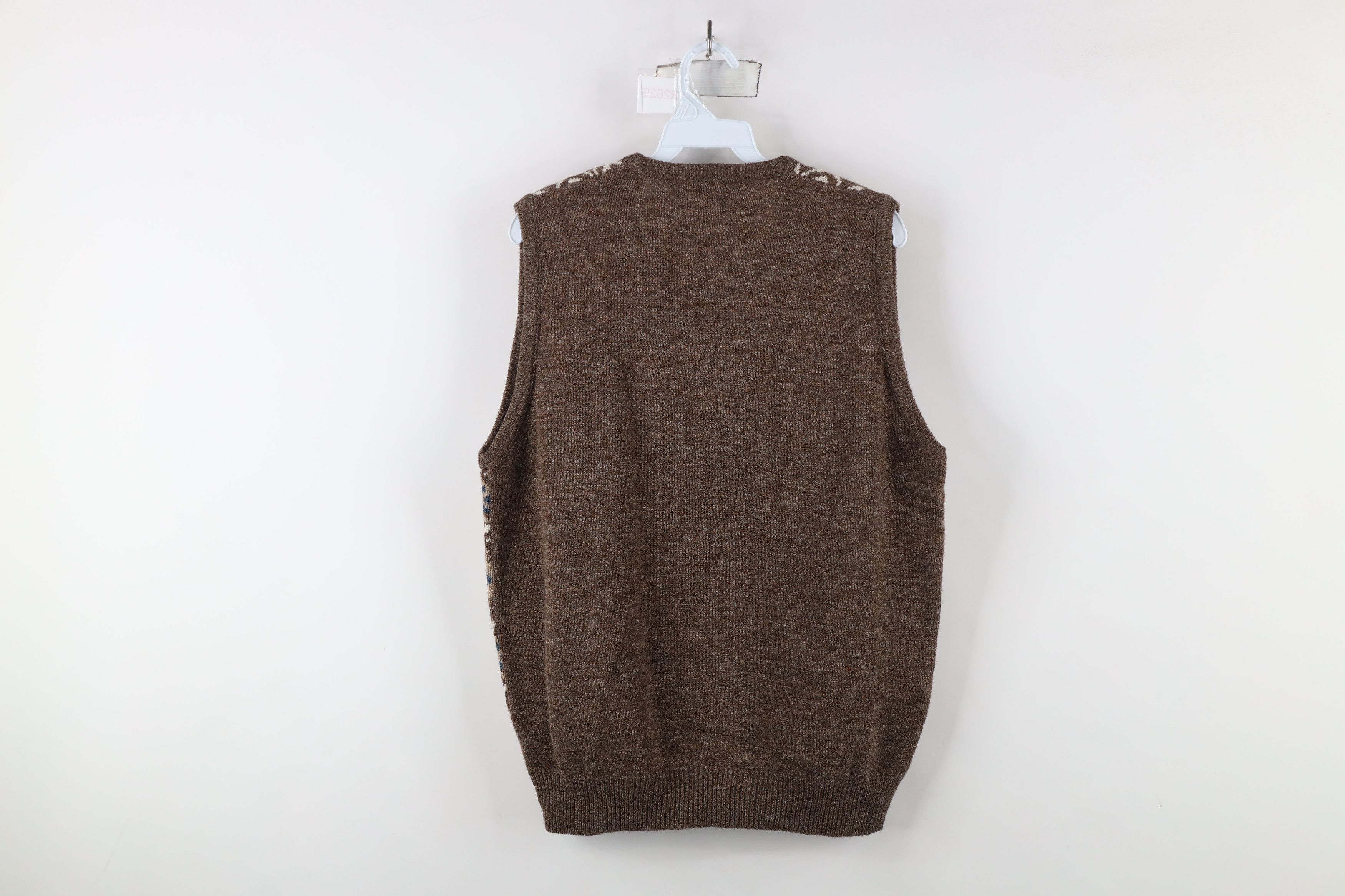 Vintage Vintage 70s Streetwear Fair Isle V-Neck Sweater Vest USA Size US L / EU 52-54 / 3 - 6 Thumbnail