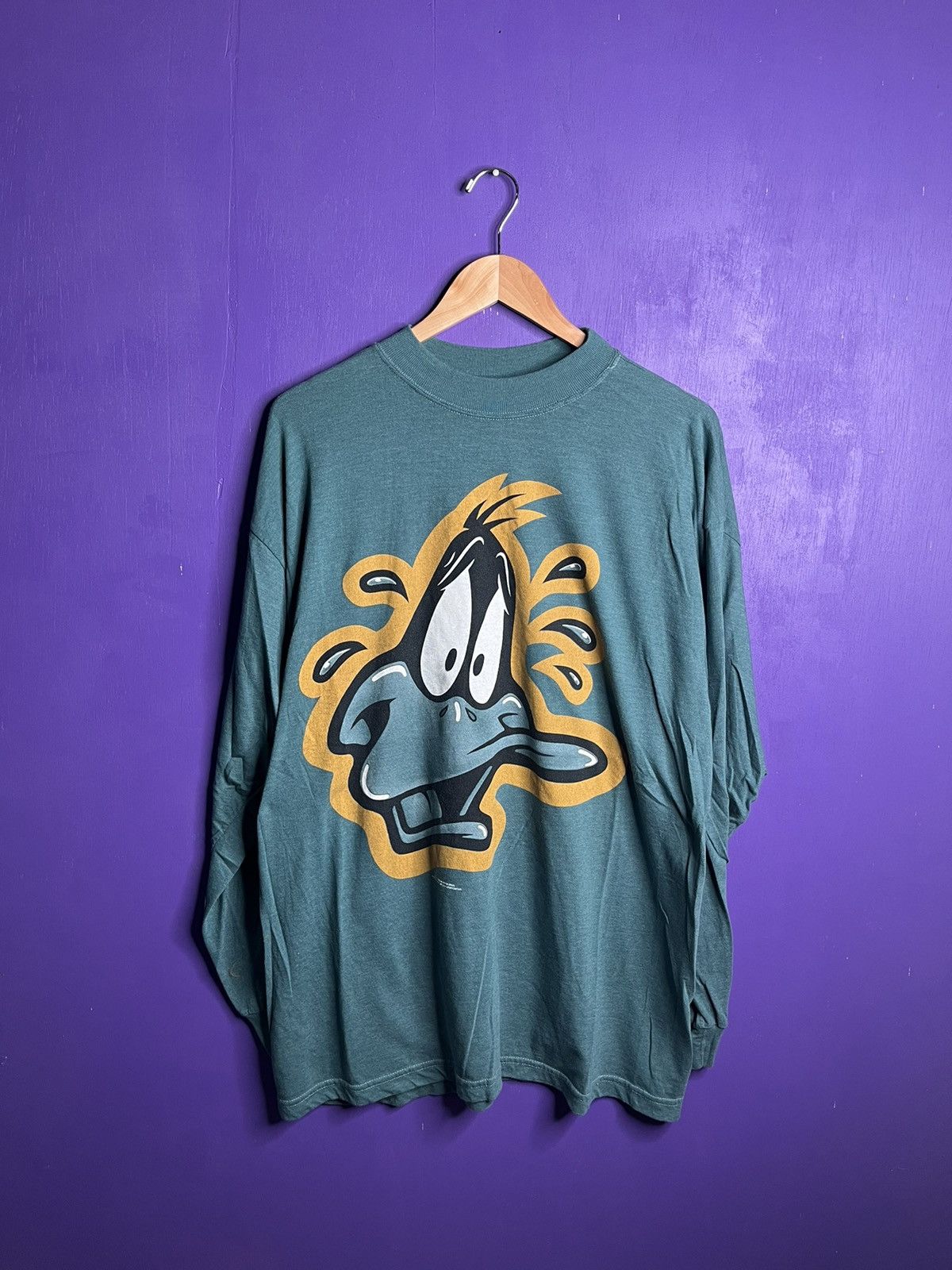 Vintage Vintage 1994 Daffy Duck scared face long-sleeve Size US XL / EU 56 / 4 - 1 Thumbnail