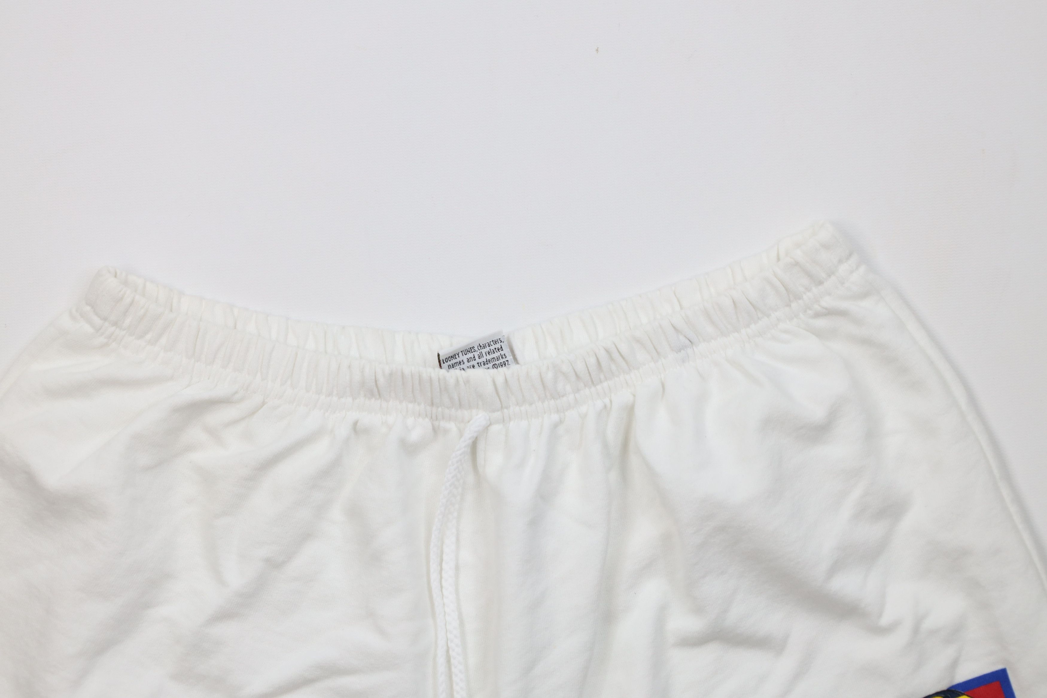 Vintage Vintage 90s Looney Tunes Hip Hop Tweety Bird Shorts USA Size 28" / US 6 / IT 42 - 2 Thumbnail