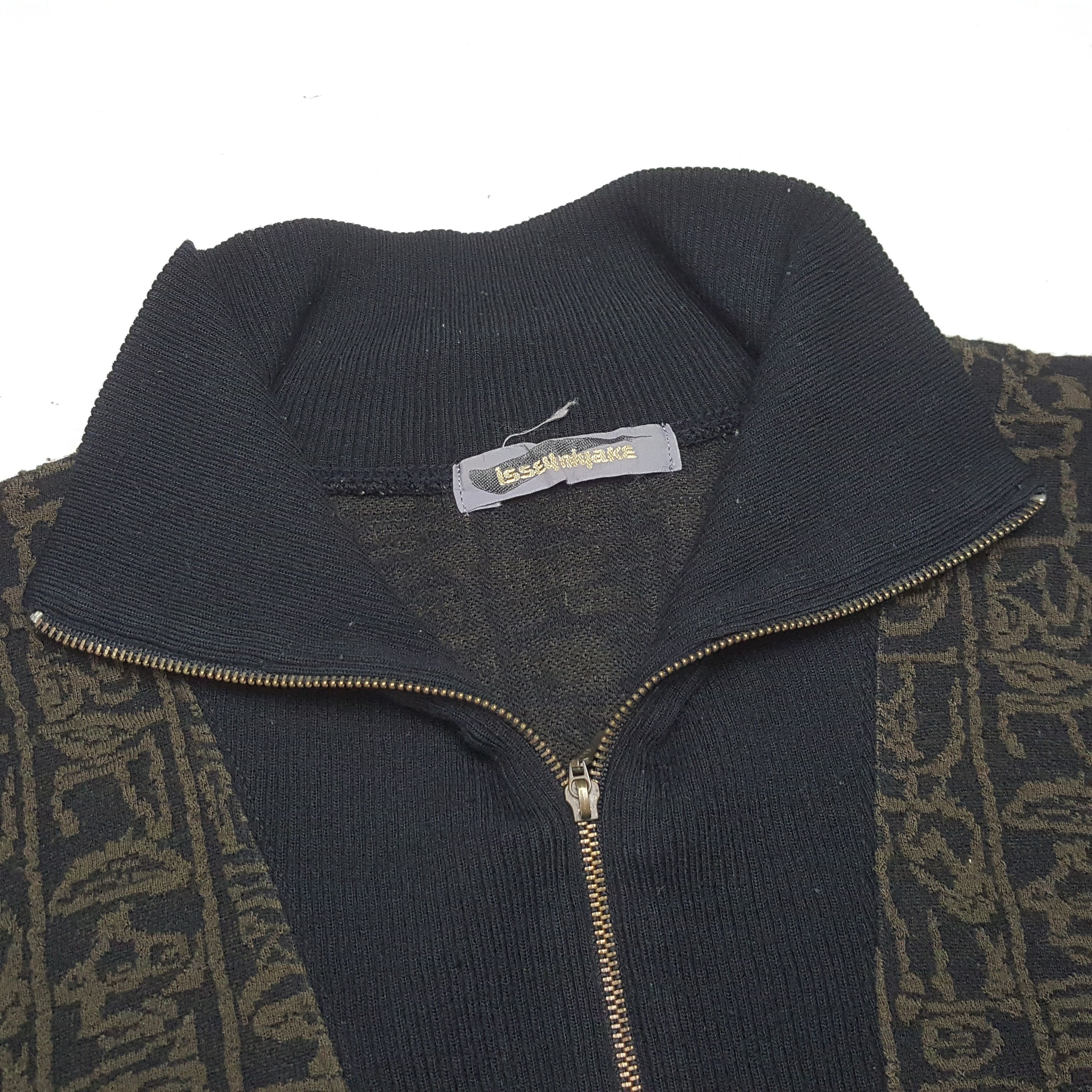 Designer × Issey Miyake × Vintage Vintage Issey Miyake Japan Designer Brand Sweatshirt C283N9 Size US L / EU 52-54 / 3 - 5 Thumbnail