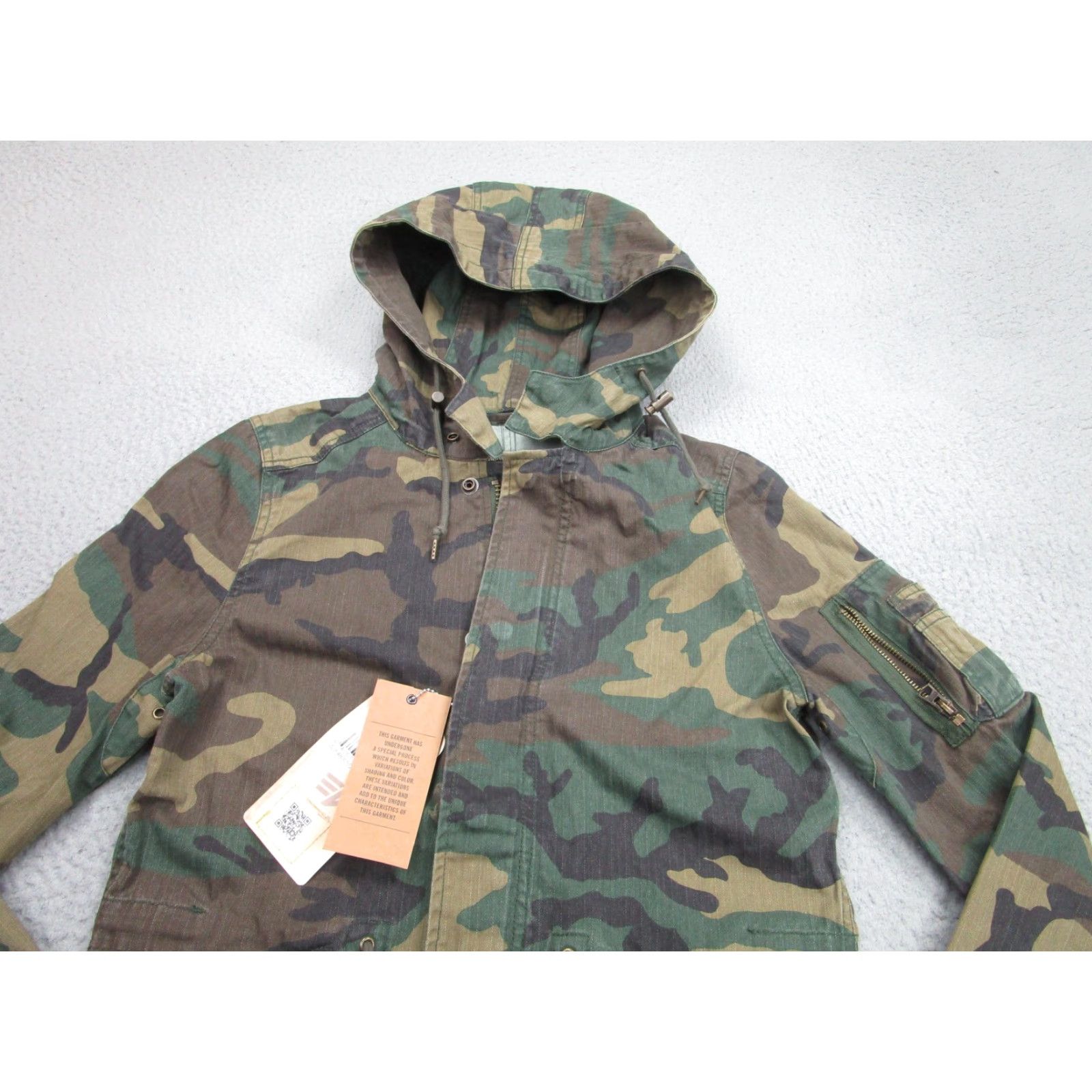 Alpha Industries Alpha Industries Coat Womens XS Woodland Camo Swoop Fishtail Field Hooded Size XS / US 0-2 / IT 36-38 - 2 Thumbnail