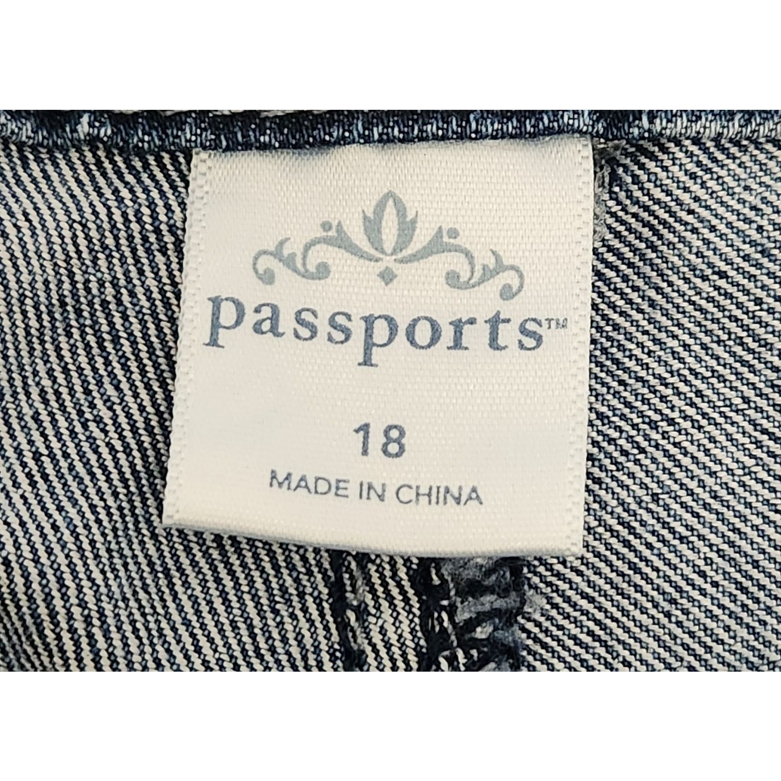 Other Passports Blue Lace Trim Cropped Jeans 18 Straight Leg Size 40" / US 18 - 4 Thumbnail