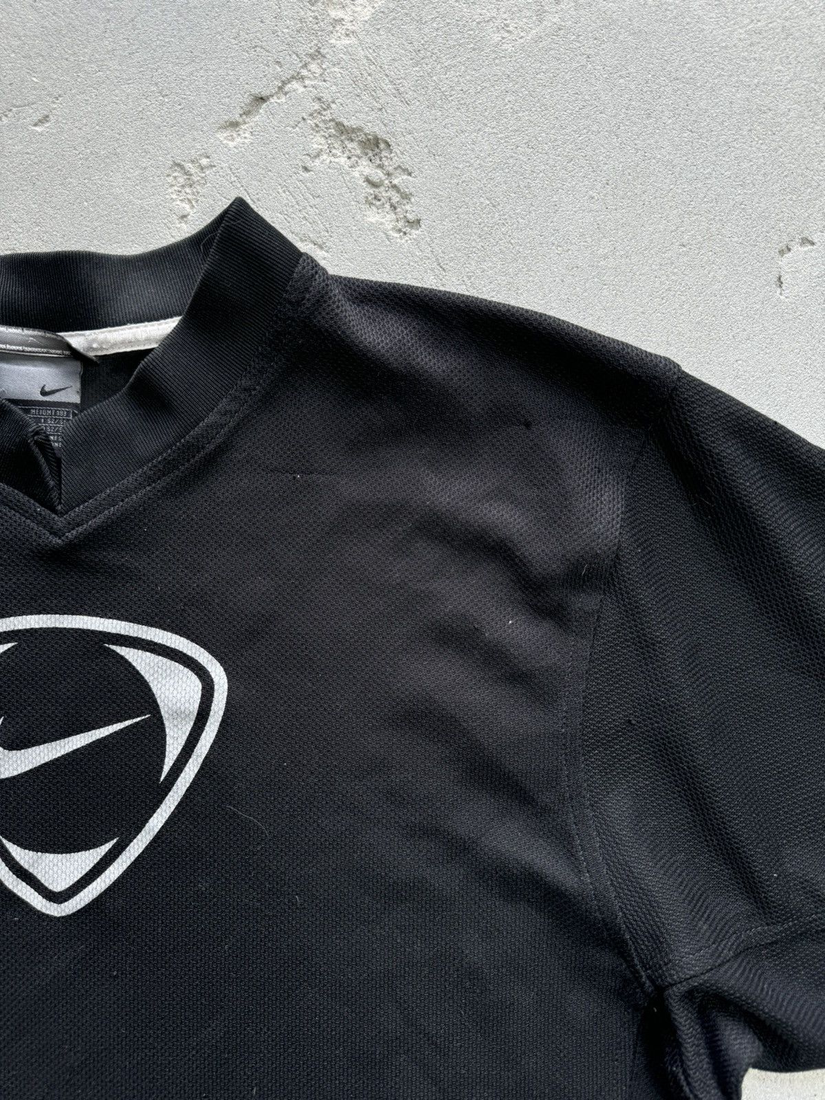 Nike × Vintage Nike Vintage Jersey T Shirt Soccer Center Swoosh Logo Tee L Size US L / EU 52-54 / 3 - 3 Thumbnail