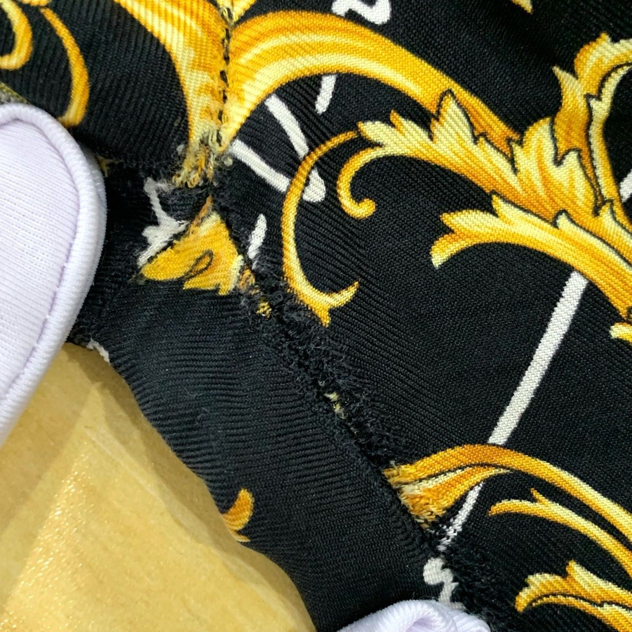 Versace Versace Medusa Head Print Black and Gold Cuffed Casual Pants Size 30" / US 8 / IT 44 - 8 Thumbnail