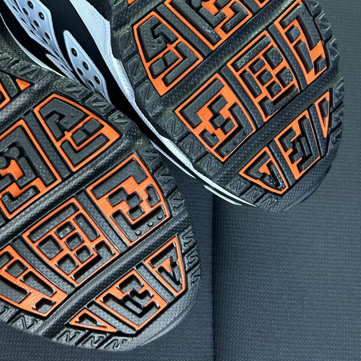 Nike 2025 Nike Air Sunder ‘Safety Orange’ sz 8.5M / 10W Size US 8.5 / EU 41-42 - 7 Thumbnail